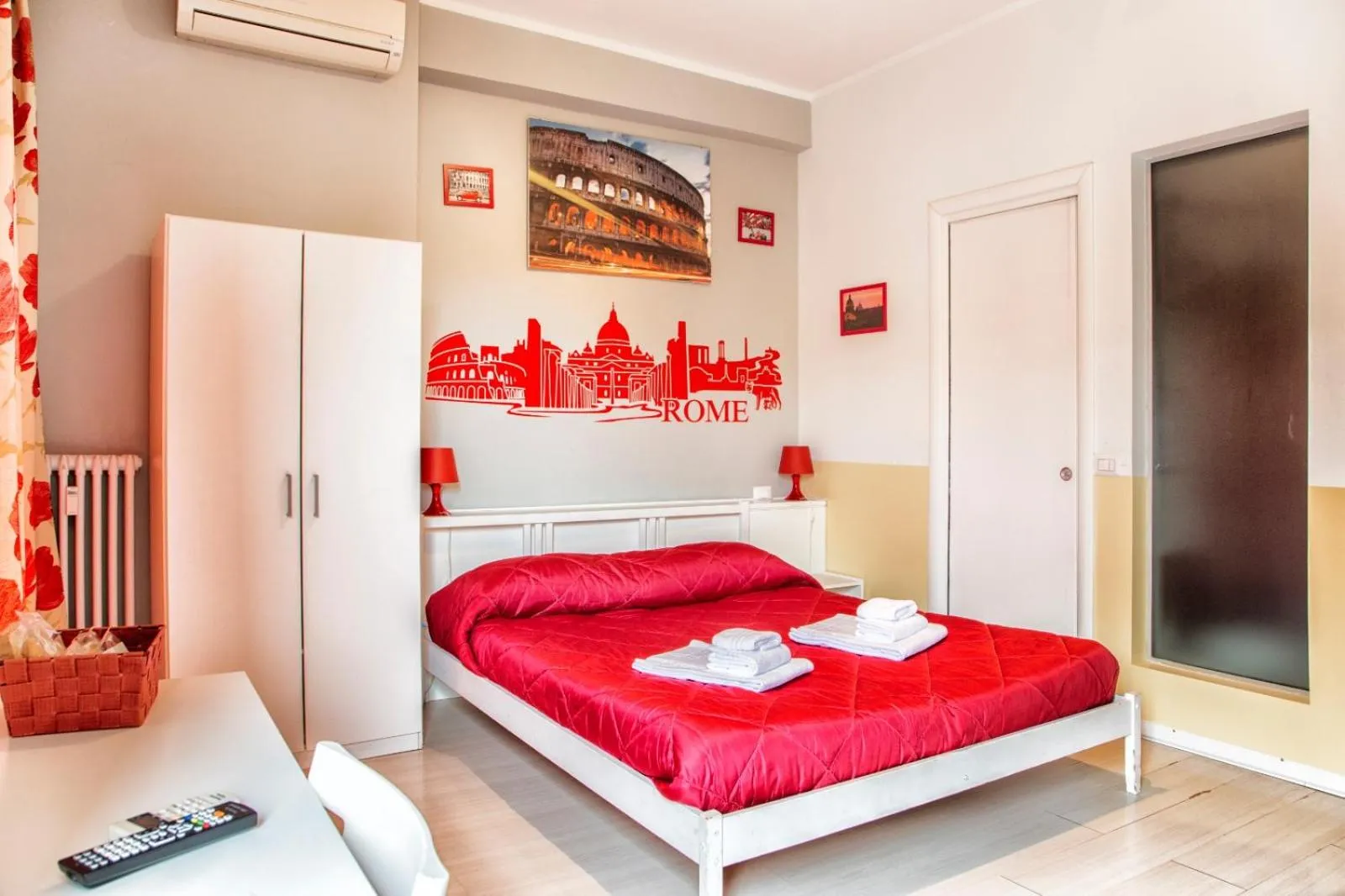 Bed in The Colours Of Rome