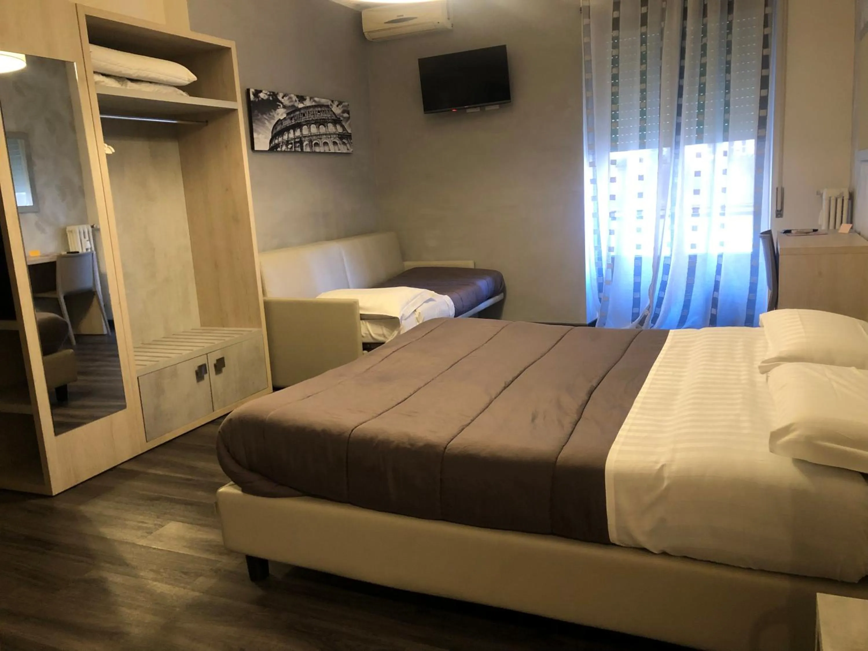 Bed in The Colours Of Rome