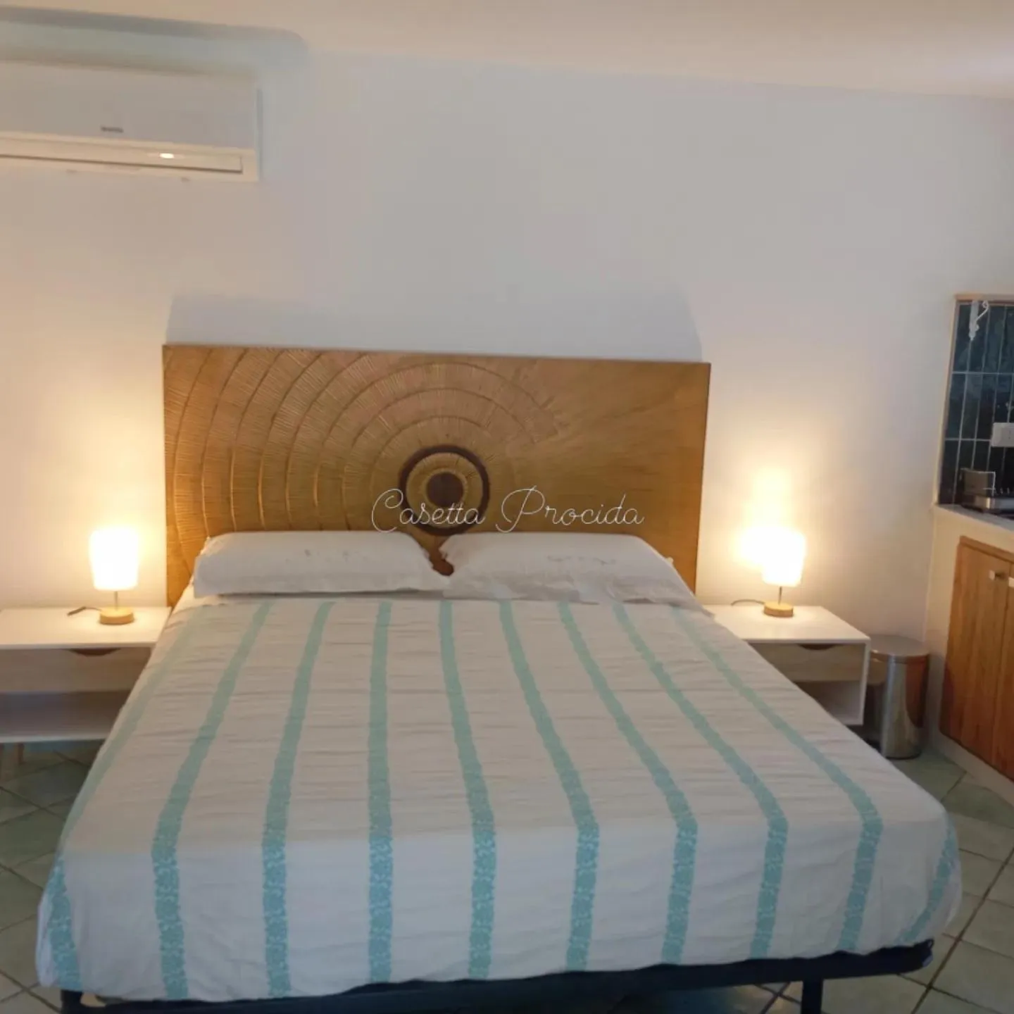 Photo of the whole room, Bed in Lemontree House Bacoli