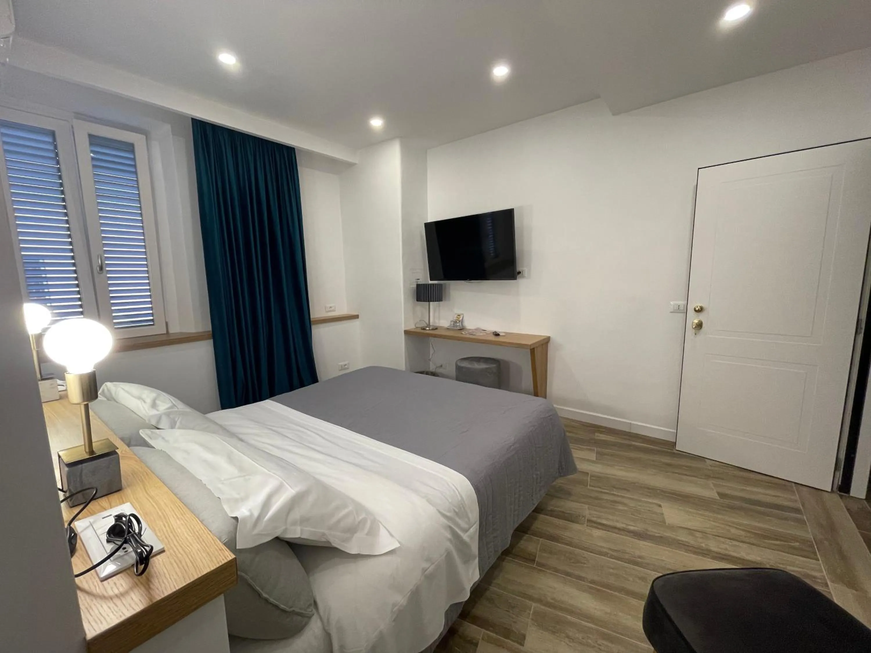 Bed in All Comfort Astoria Palace