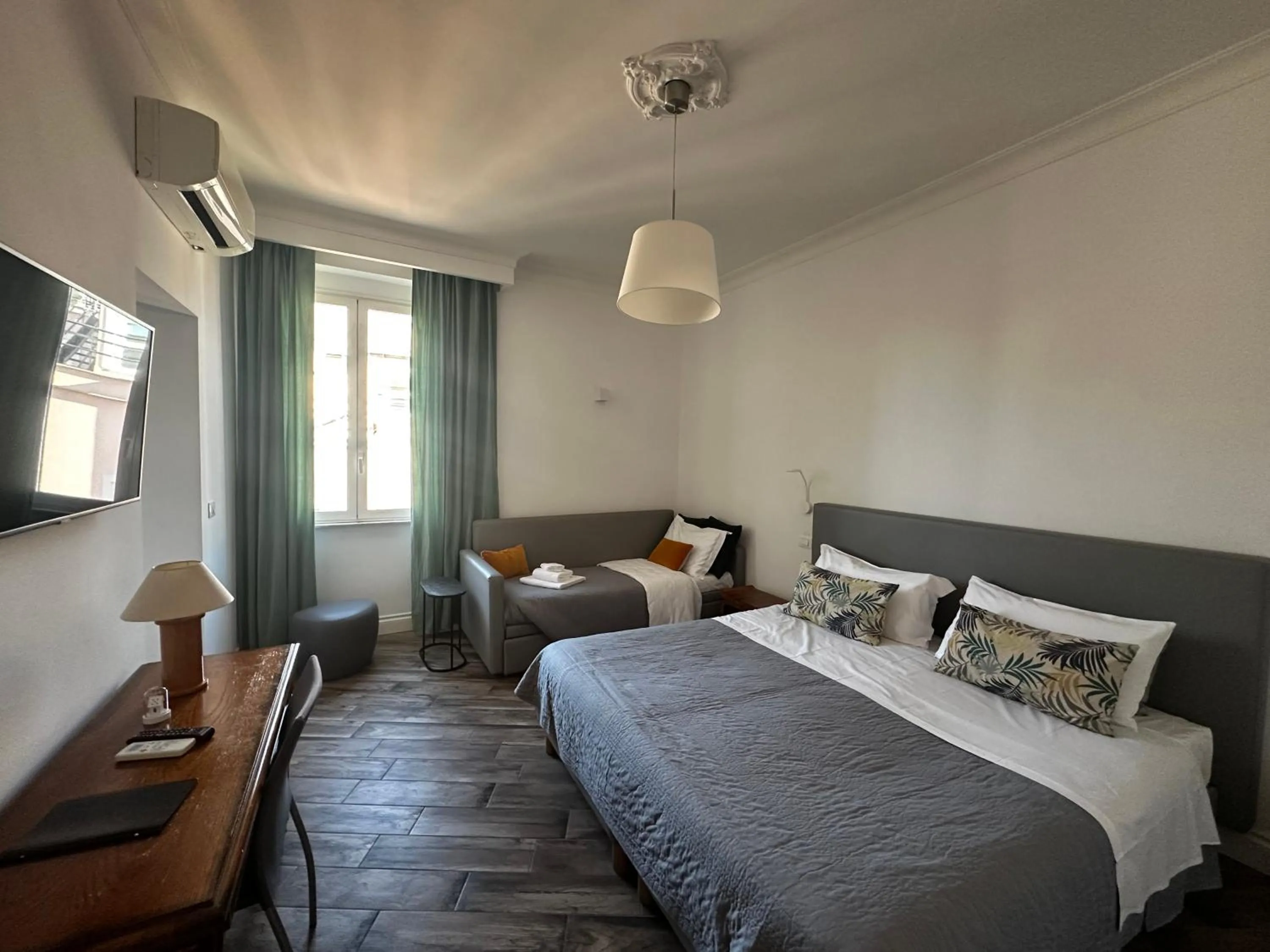 Bed in All Comfort Astoria Palace