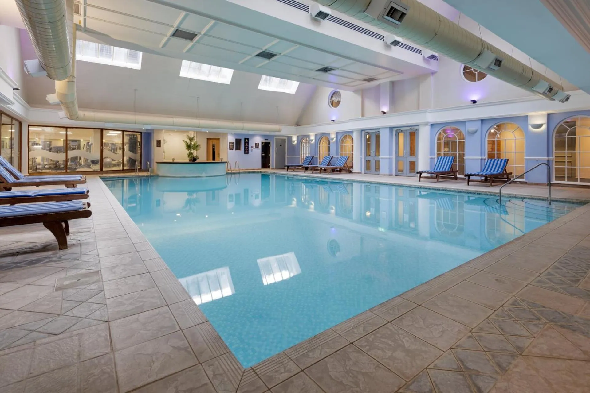 Swimming pool in DoubleTree by Hilton St. Anne's Manor