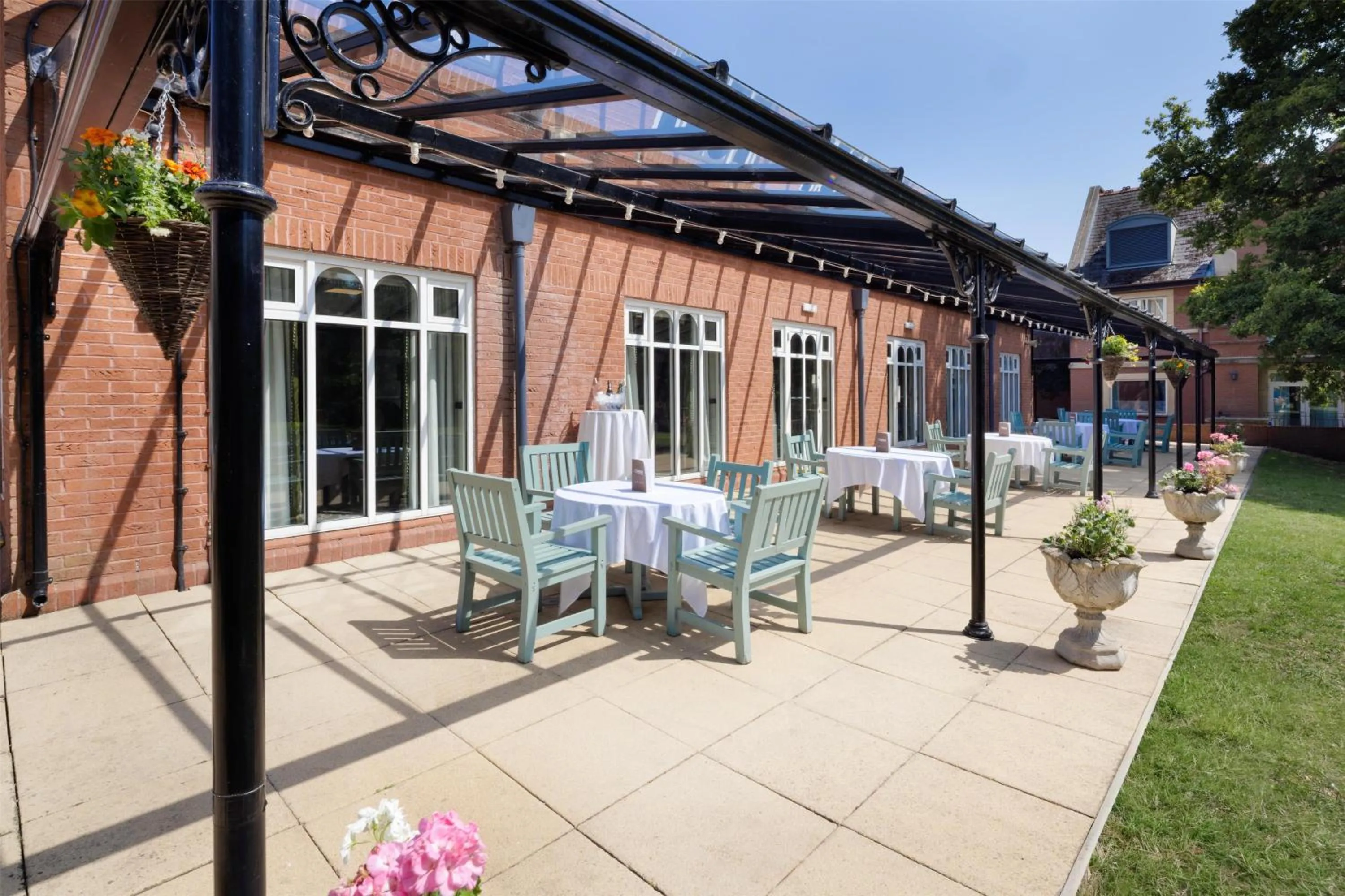 Patio in DoubleTree by Hilton St. Anne's Manor