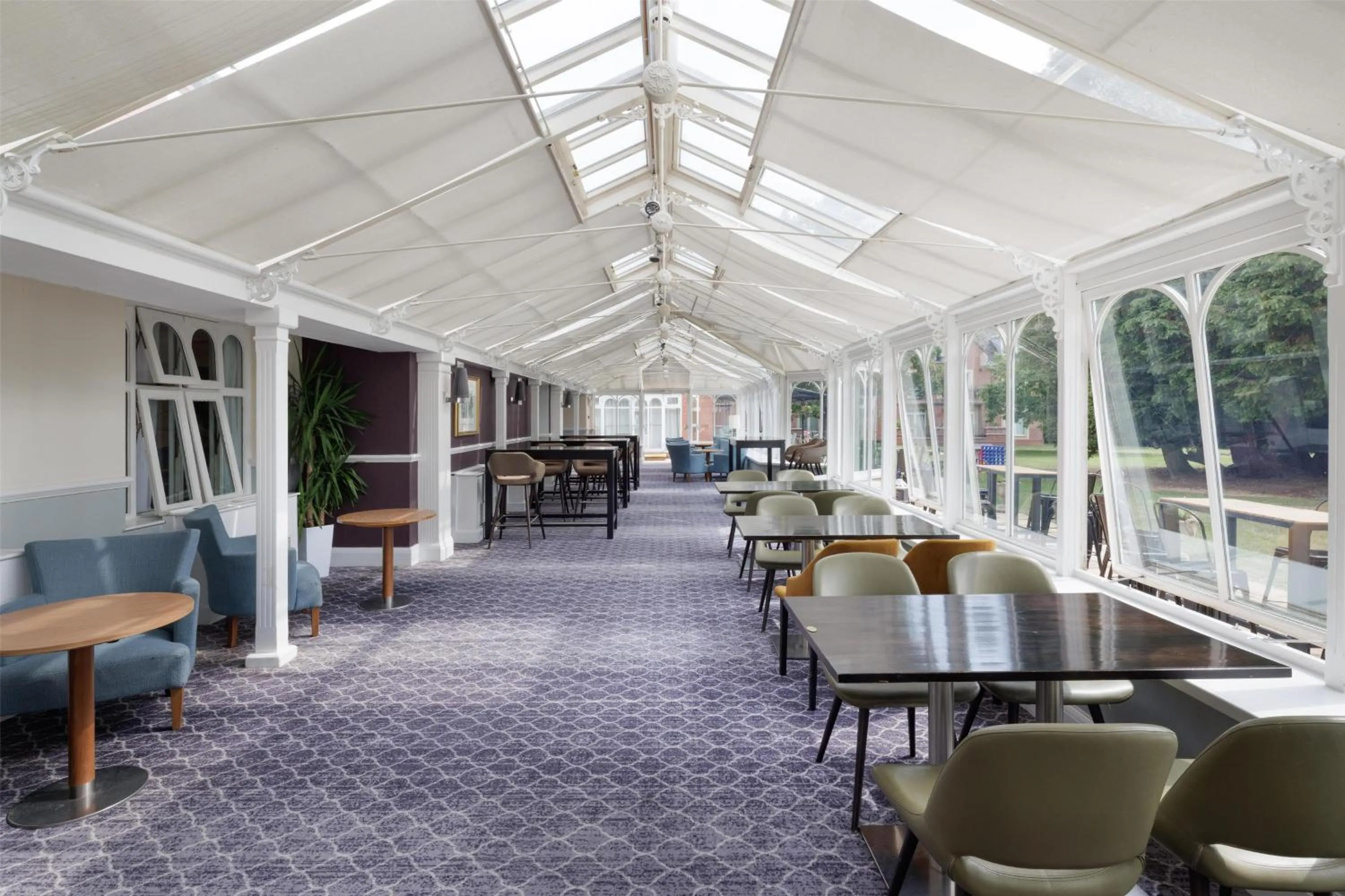 Meeting/conference room in DoubleTree by Hilton St. Anne's Manor