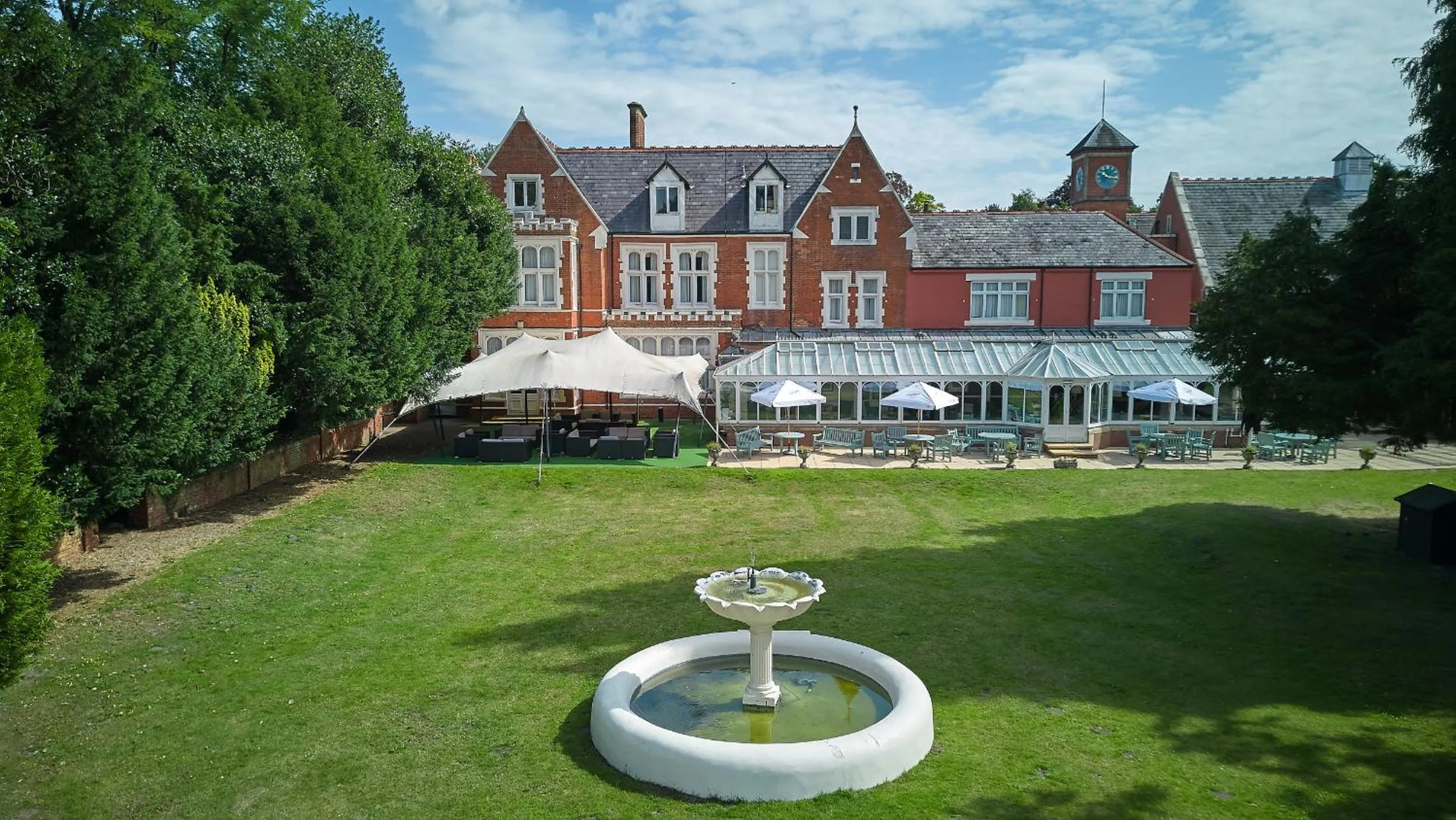 Garden in DoubleTree by Hilton St. Anne's Manor