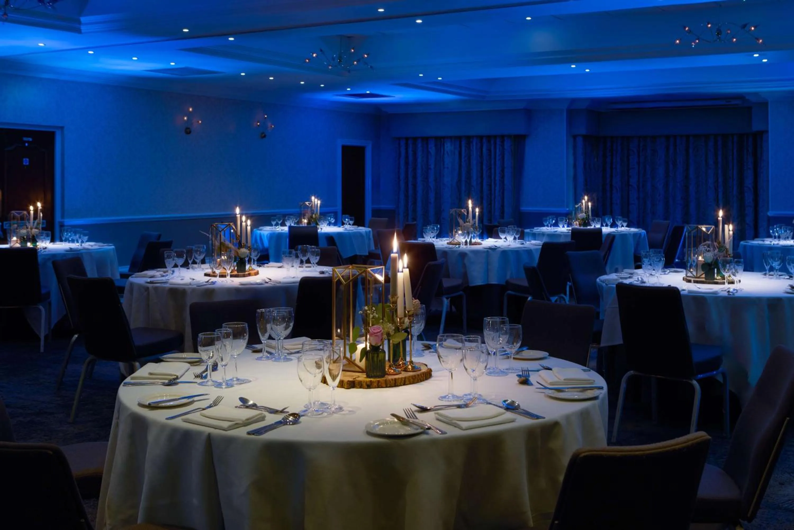 Dining area in DoubleTree by Hilton St. Anne's Manor