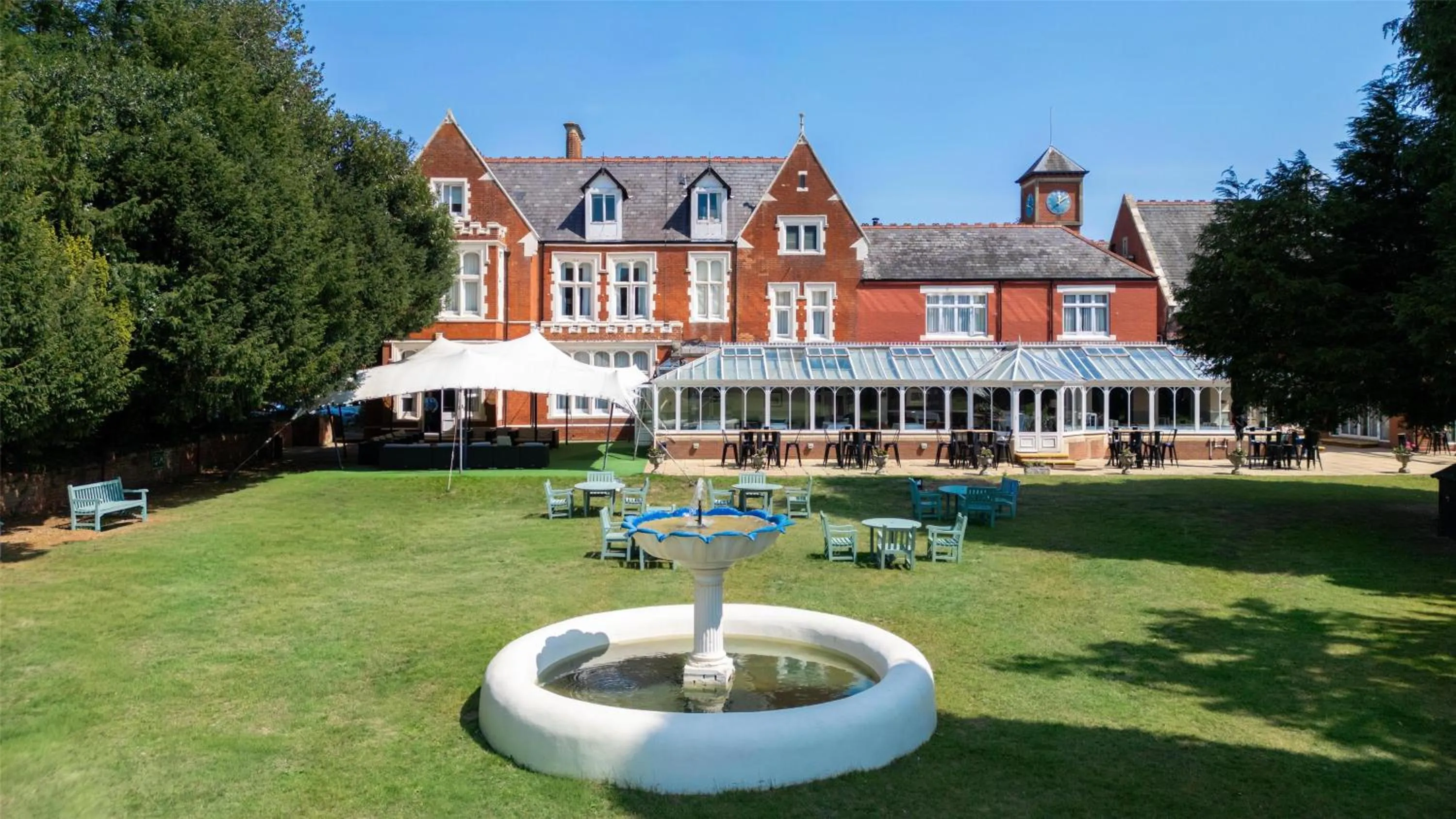 Property building in DoubleTree by Hilton St. Anne's Manor