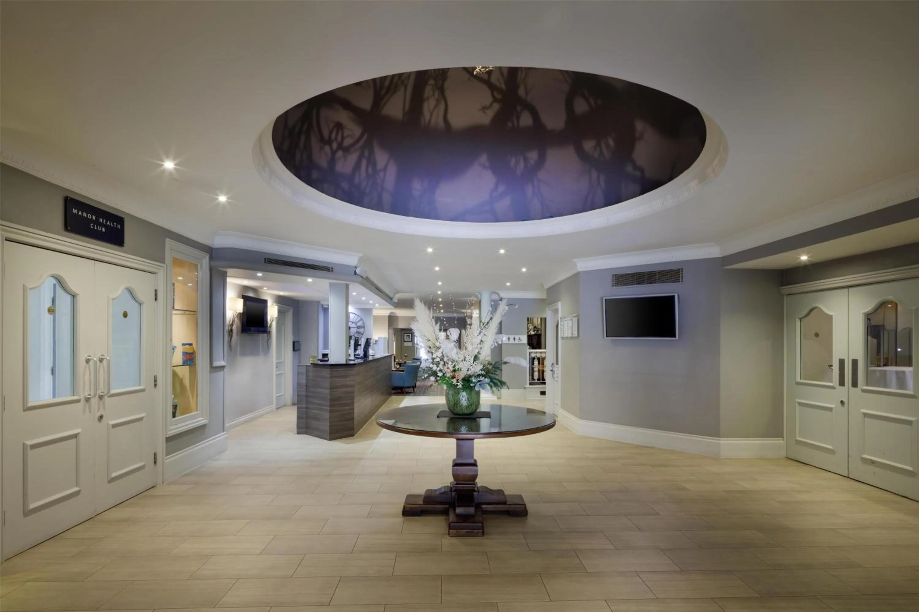 Lobby or reception in DoubleTree by Hilton St. Anne's Manor