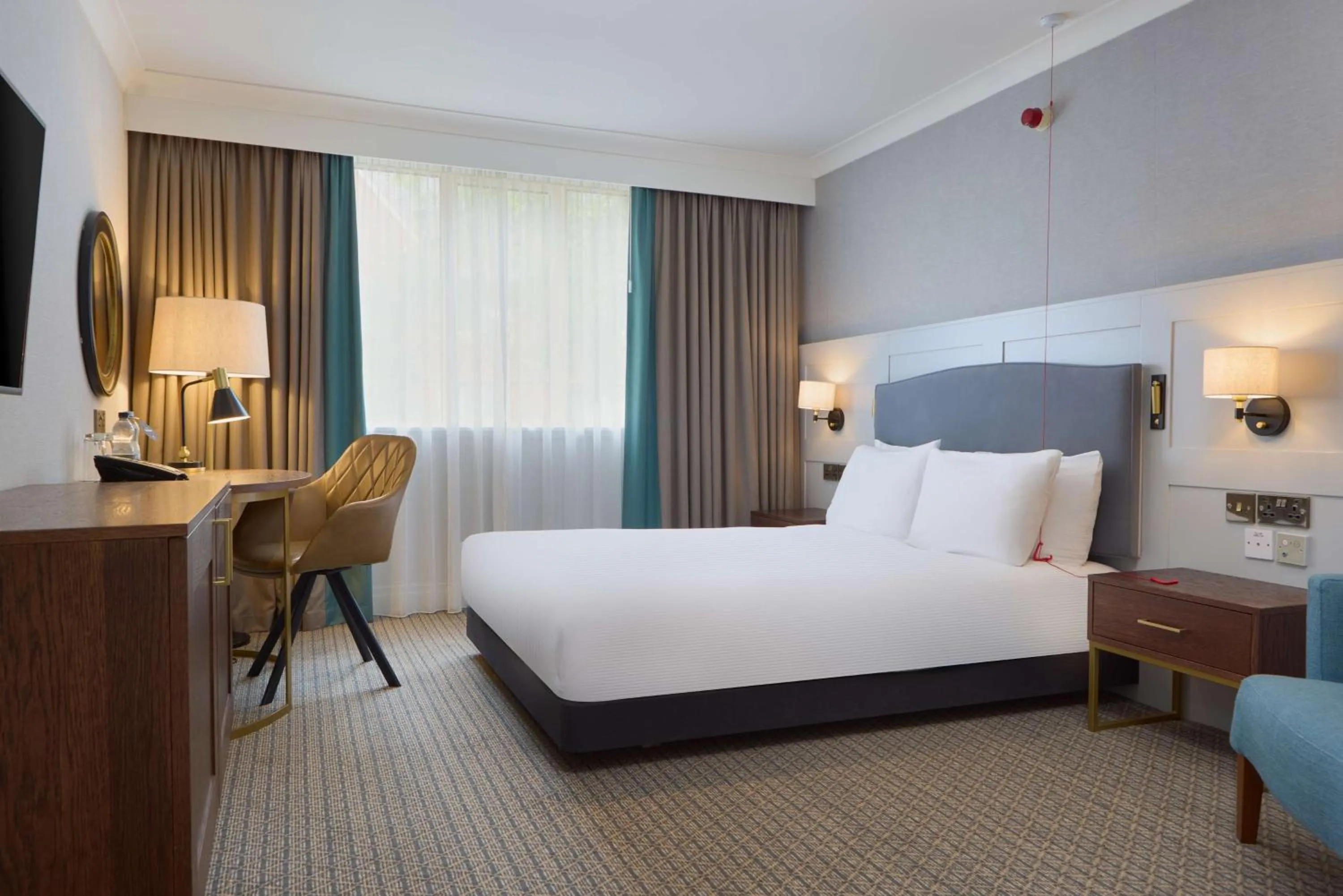 Bedroom, Bed in DoubleTree by Hilton St. Anne's Manor