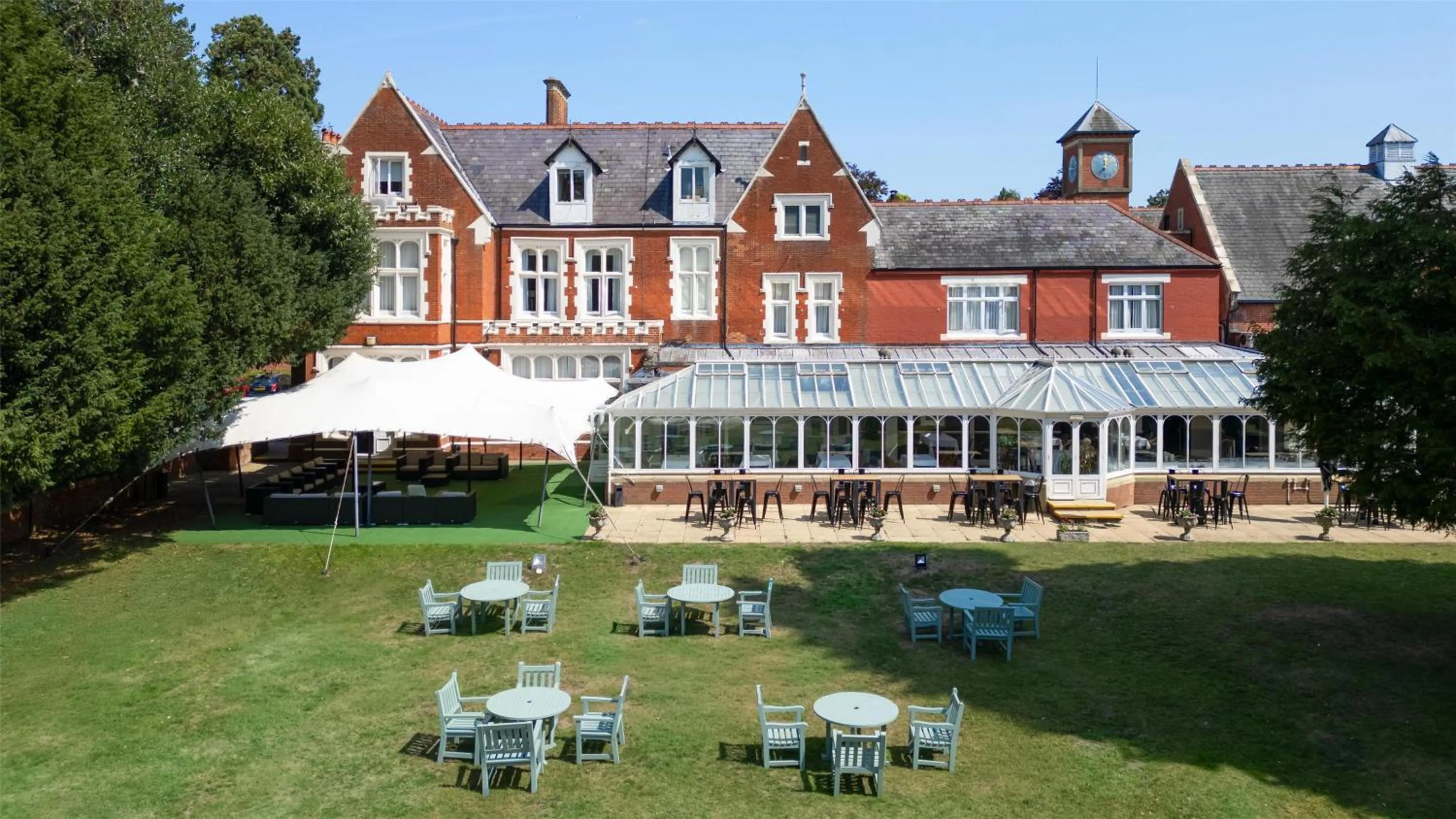 Property building in DoubleTree by Hilton St. Anne's Manor