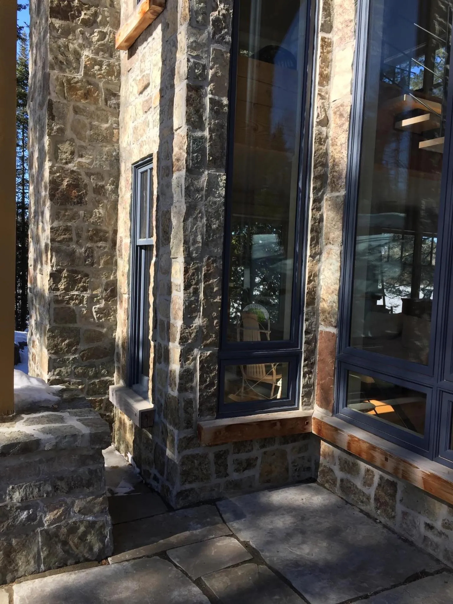 Gîte et Atelier de L'Artiste Peintre Paysagiste Canadien Gordon Harrison