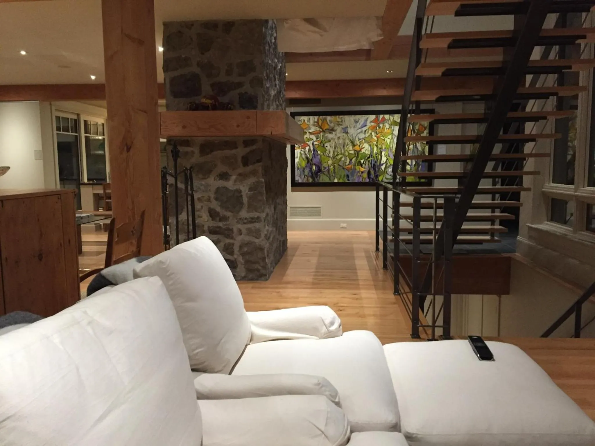 Gîte et Atelier de L'Artiste Peintre Paysagiste Canadien Gordon Harrison
