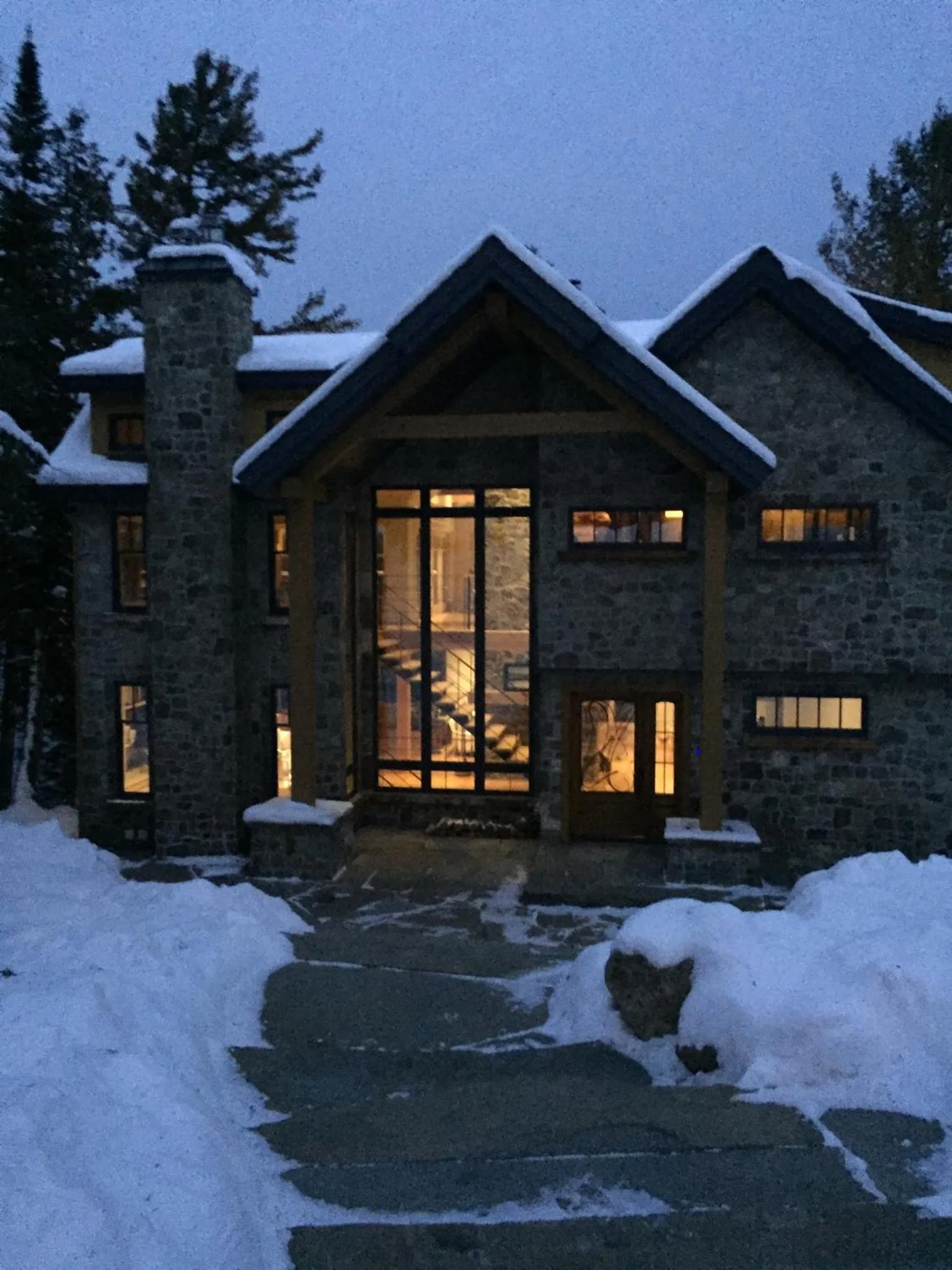 Gîte et Atelier de L'Artiste Peintre Paysagiste Canadien Gordon Harrison