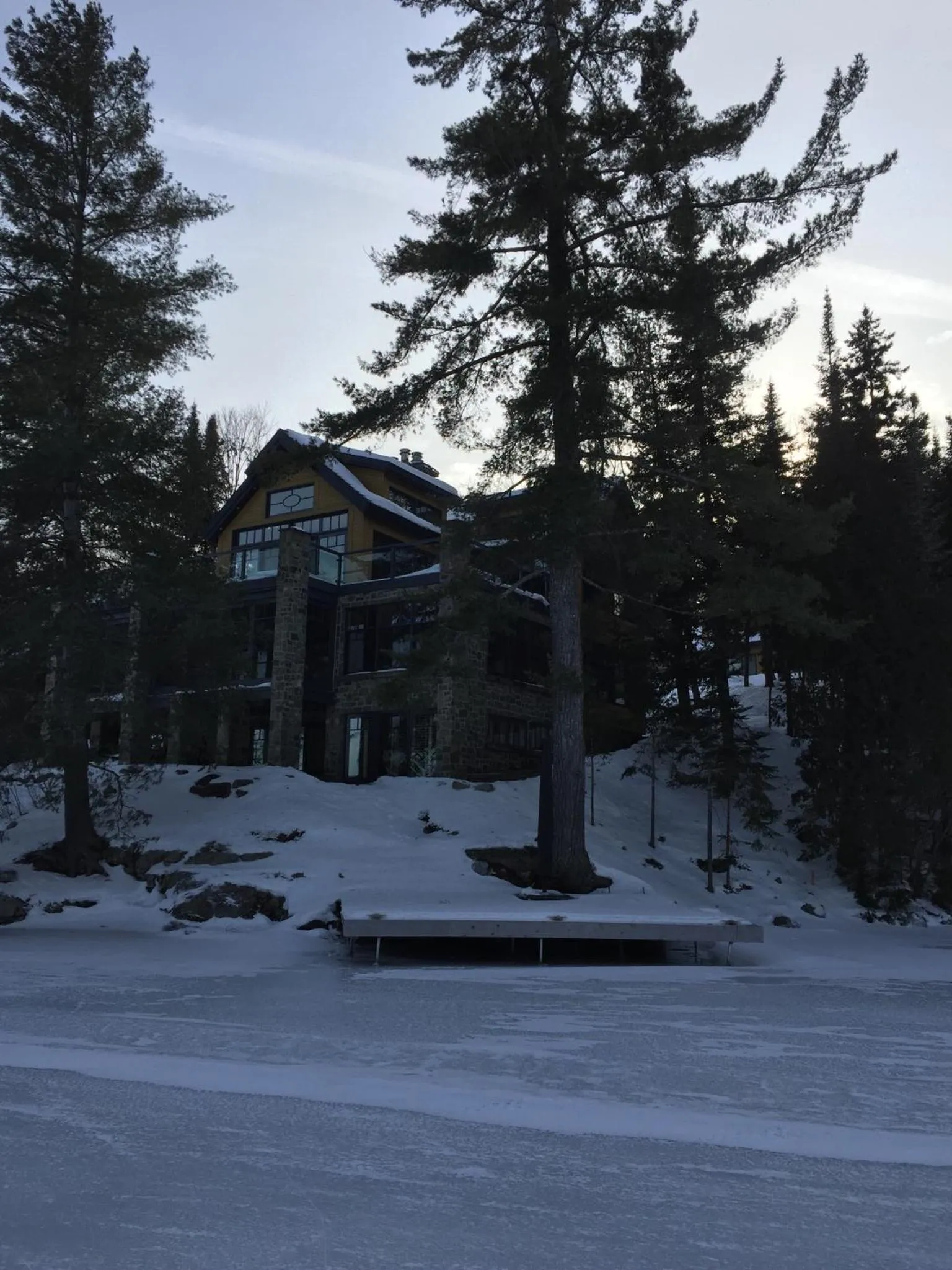Gîte et Atelier de L'Artiste Peintre Paysagiste Canadien Gordon Harrison