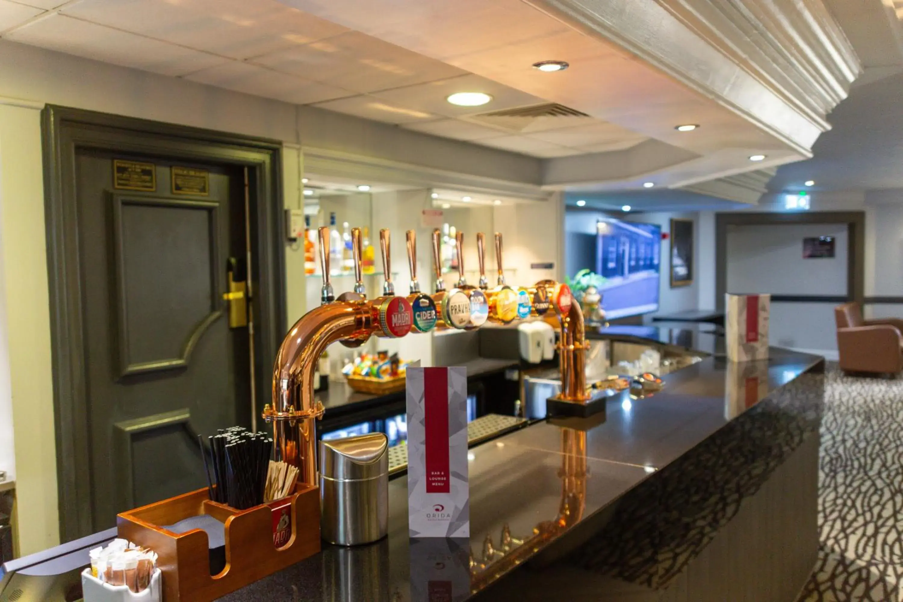 Lounge or bar in Orida Hotels Newbury Lounge or bar in Orida Hotels Newbury
