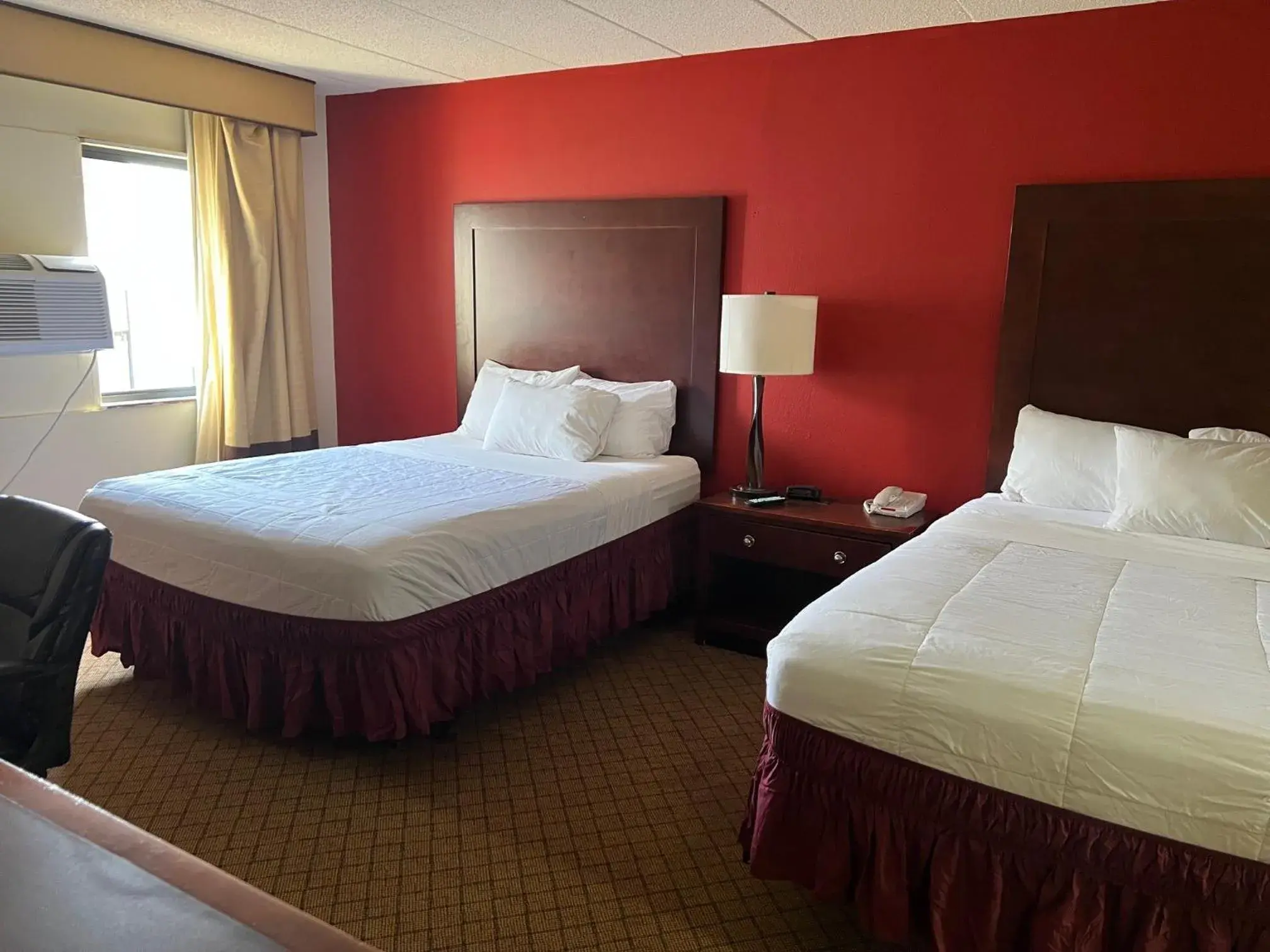 Bed in Clarion Hotel & Conference Center Lansing West Bed in Clarion Hotel & Conference Center Lansing West