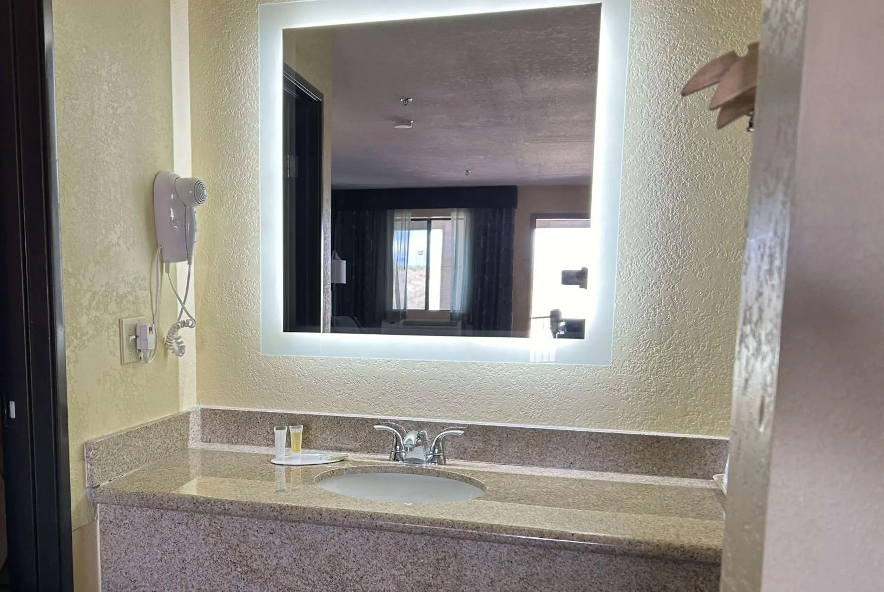 Bathroom in Days Inn by Wyndham Holbrook Bathroom in Days Inn by Wyndham Holbrook