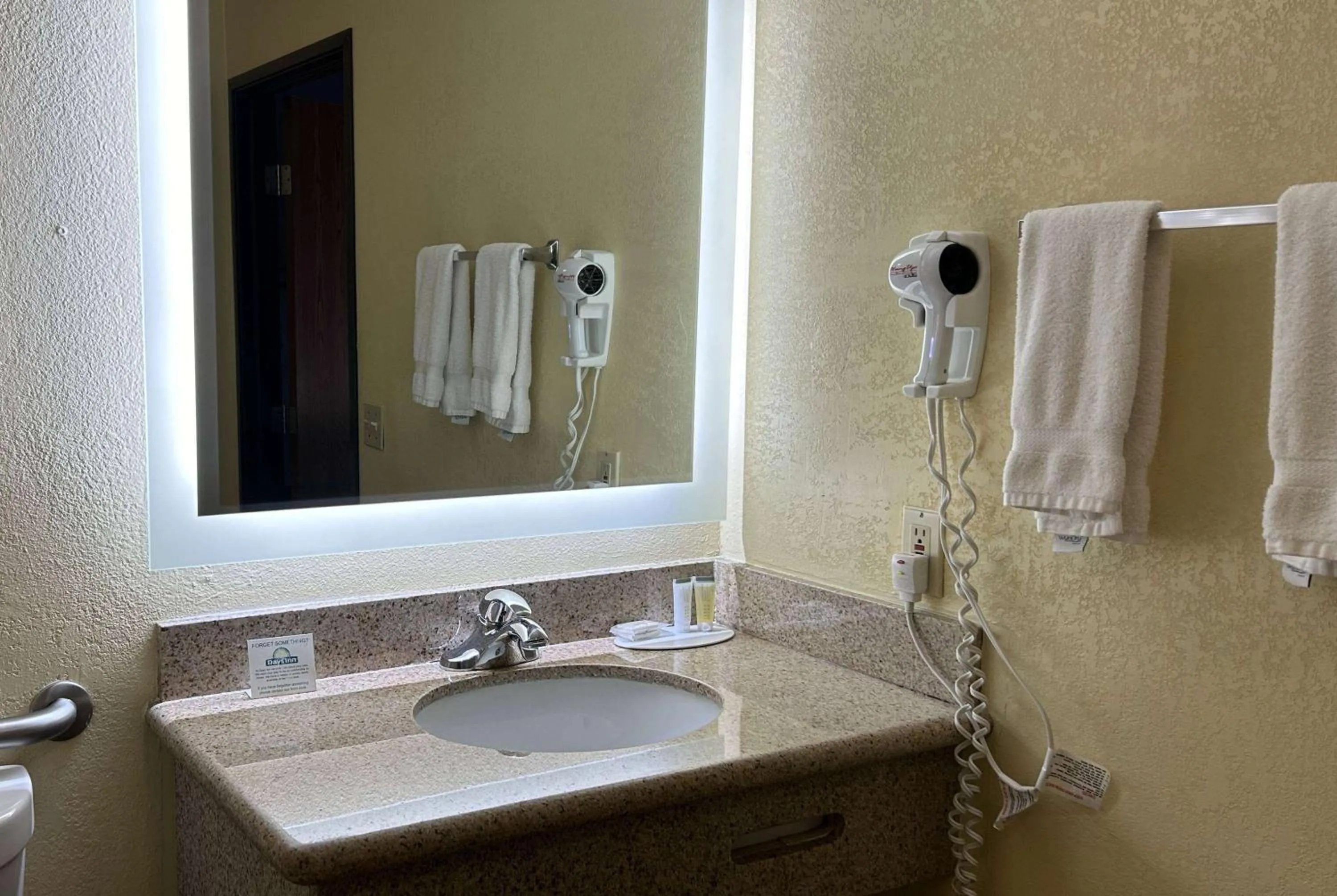 Bathroom in Days Inn by Wyndham Holbrook