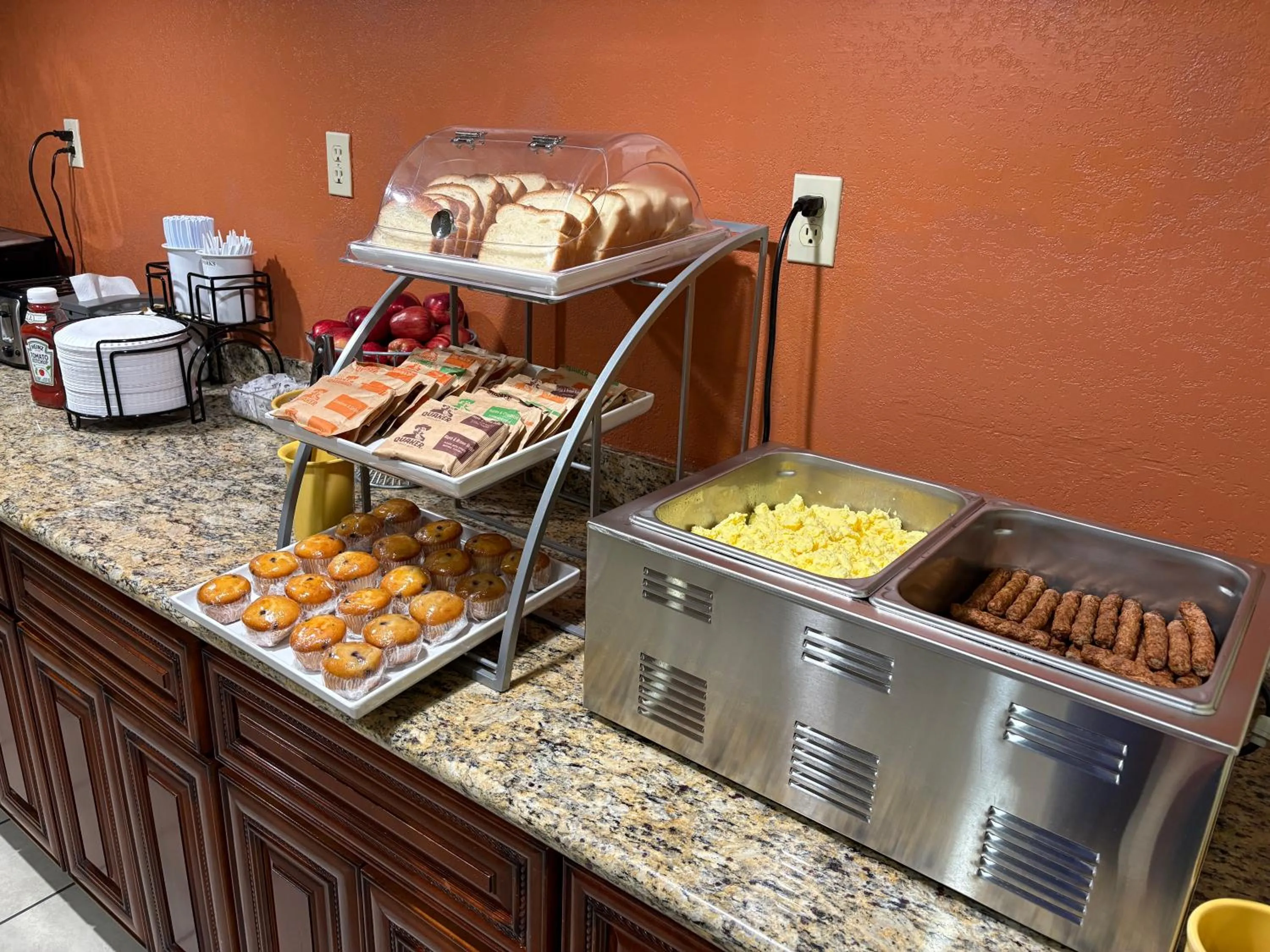 Breakfast in Days Inn by Wyndham Holbrook