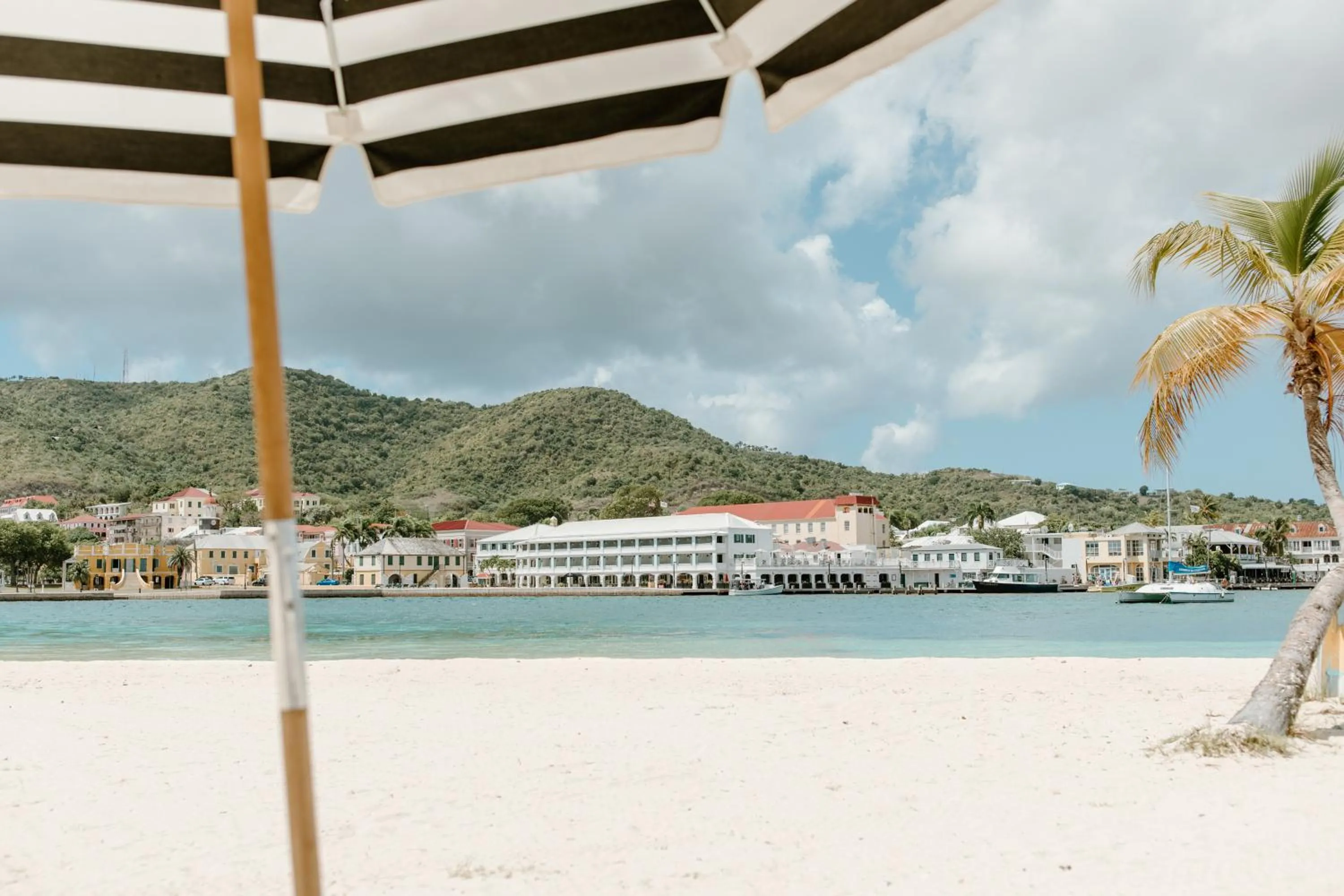 Beach in Hotel on the Cay