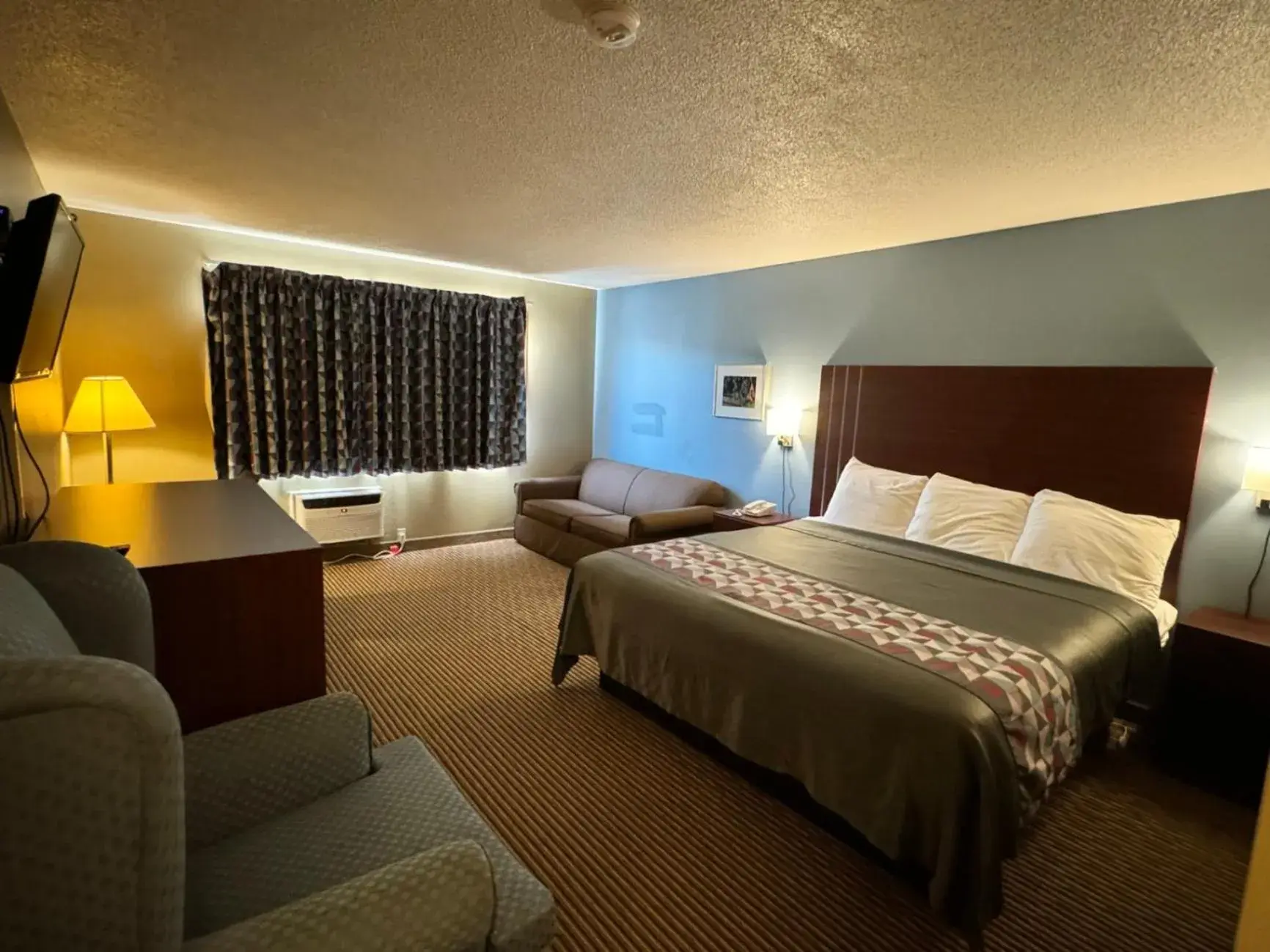 Standard King Room in Western Inn Standard King Room in Western Inn