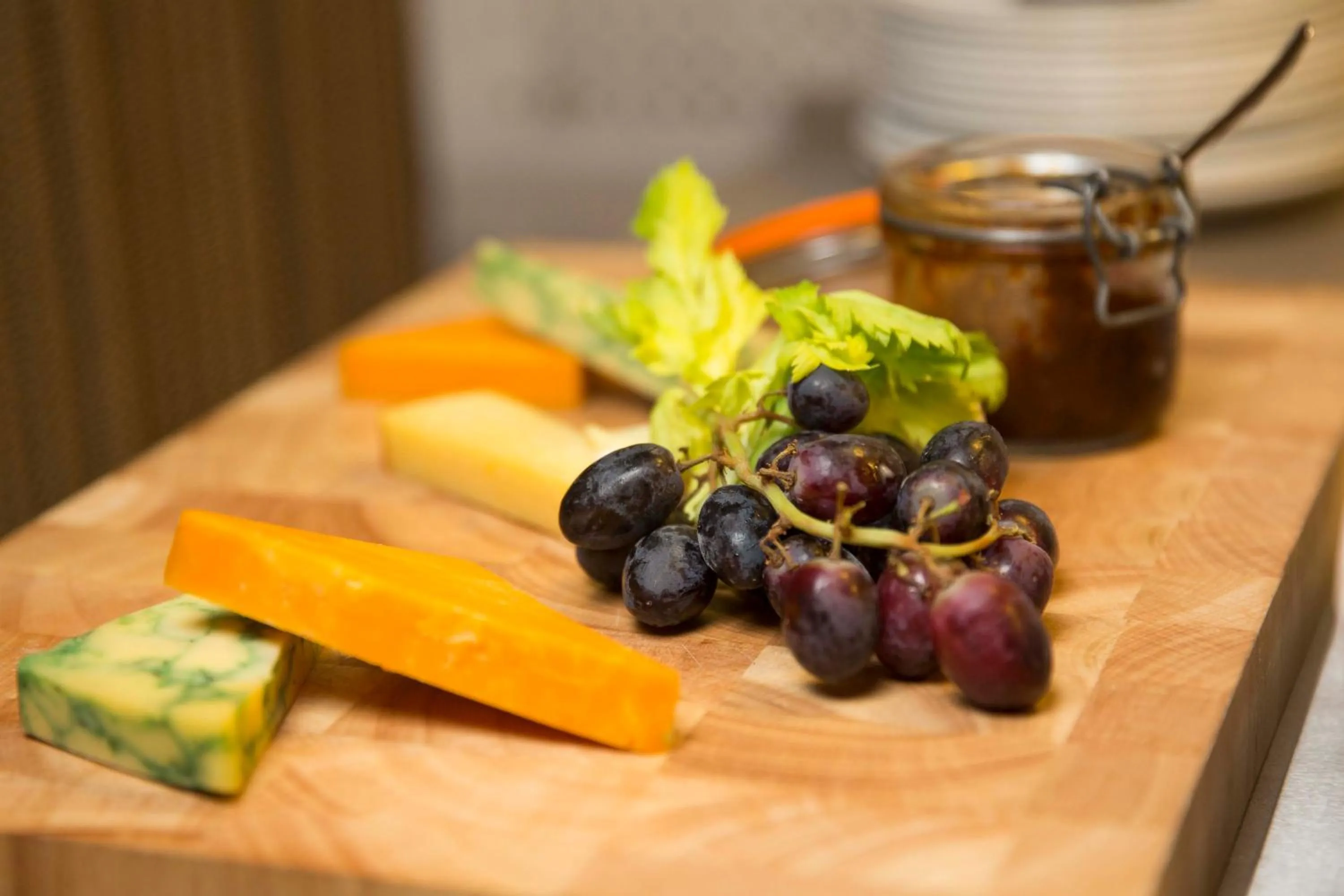 Restaurant/places to eat in Crowne Plaza Basingstoke by IHG