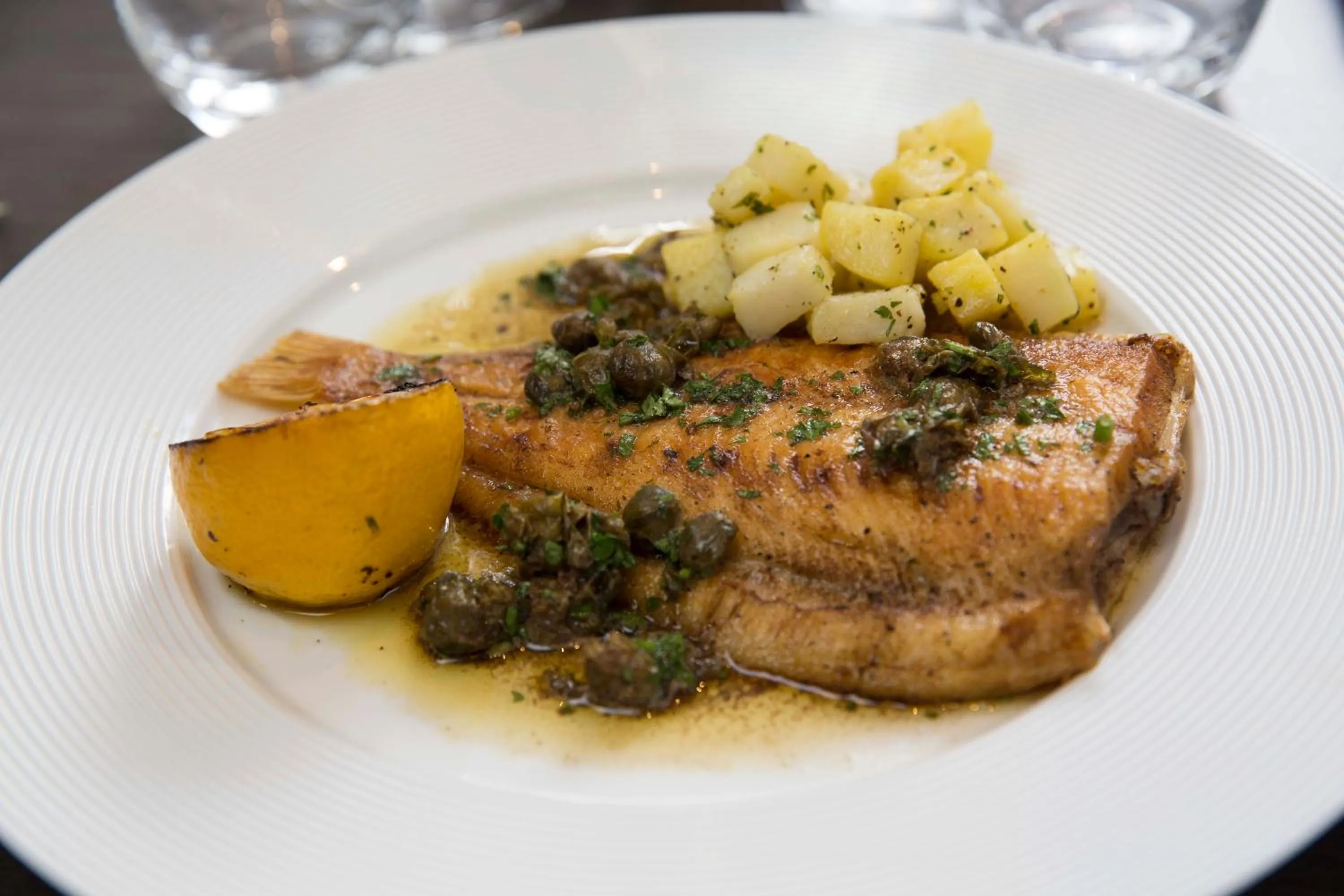 Restaurant/places to eat in Crowne Plaza Basingstoke by IHG