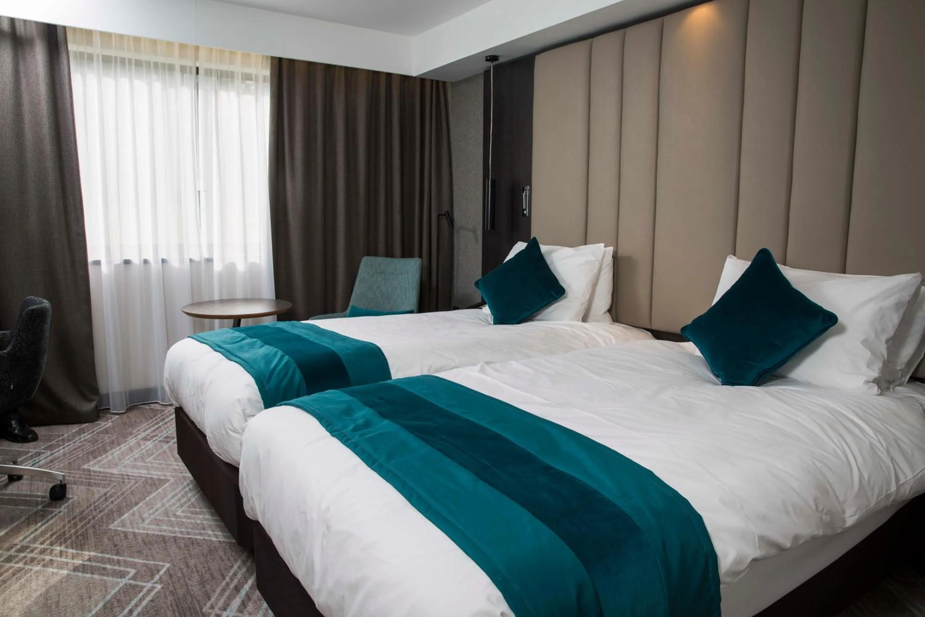 Photo of the whole room in Crowne Plaza Basingstoke by IHG