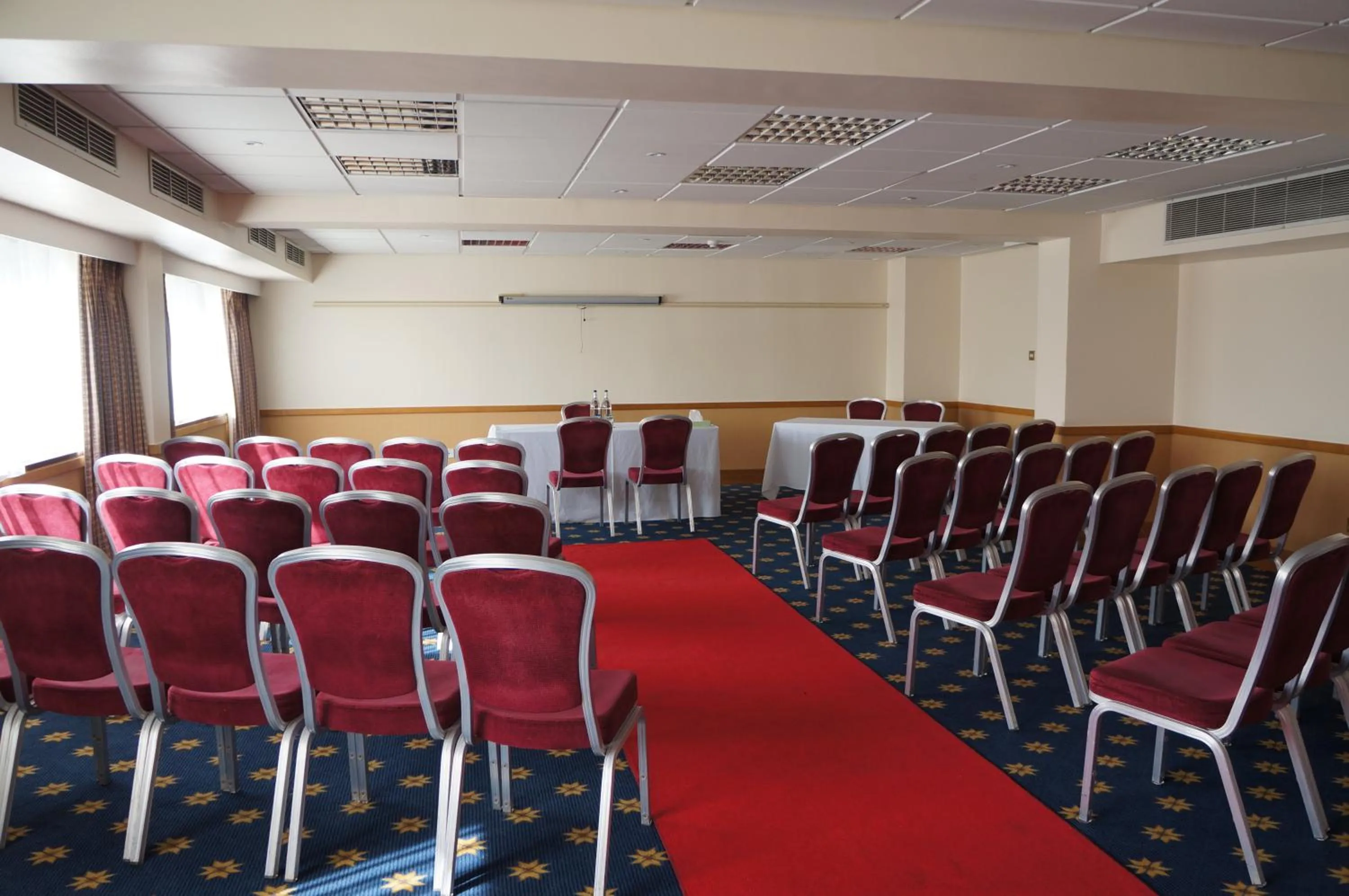 Meeting/conference room in Crowne Plaza Basingstoke by IHG