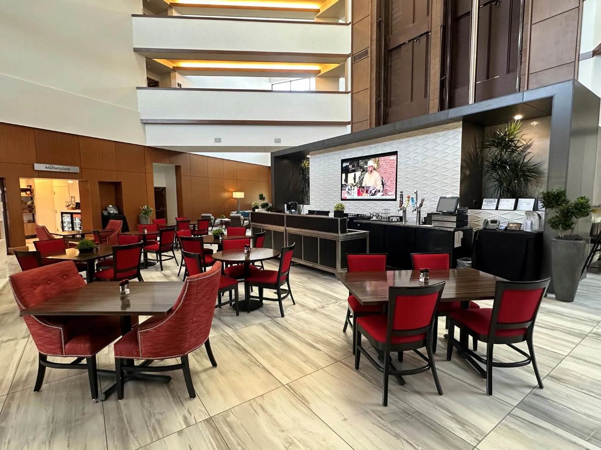 Restaurant/places to eat in Crowne Plaza Lansing by IHG