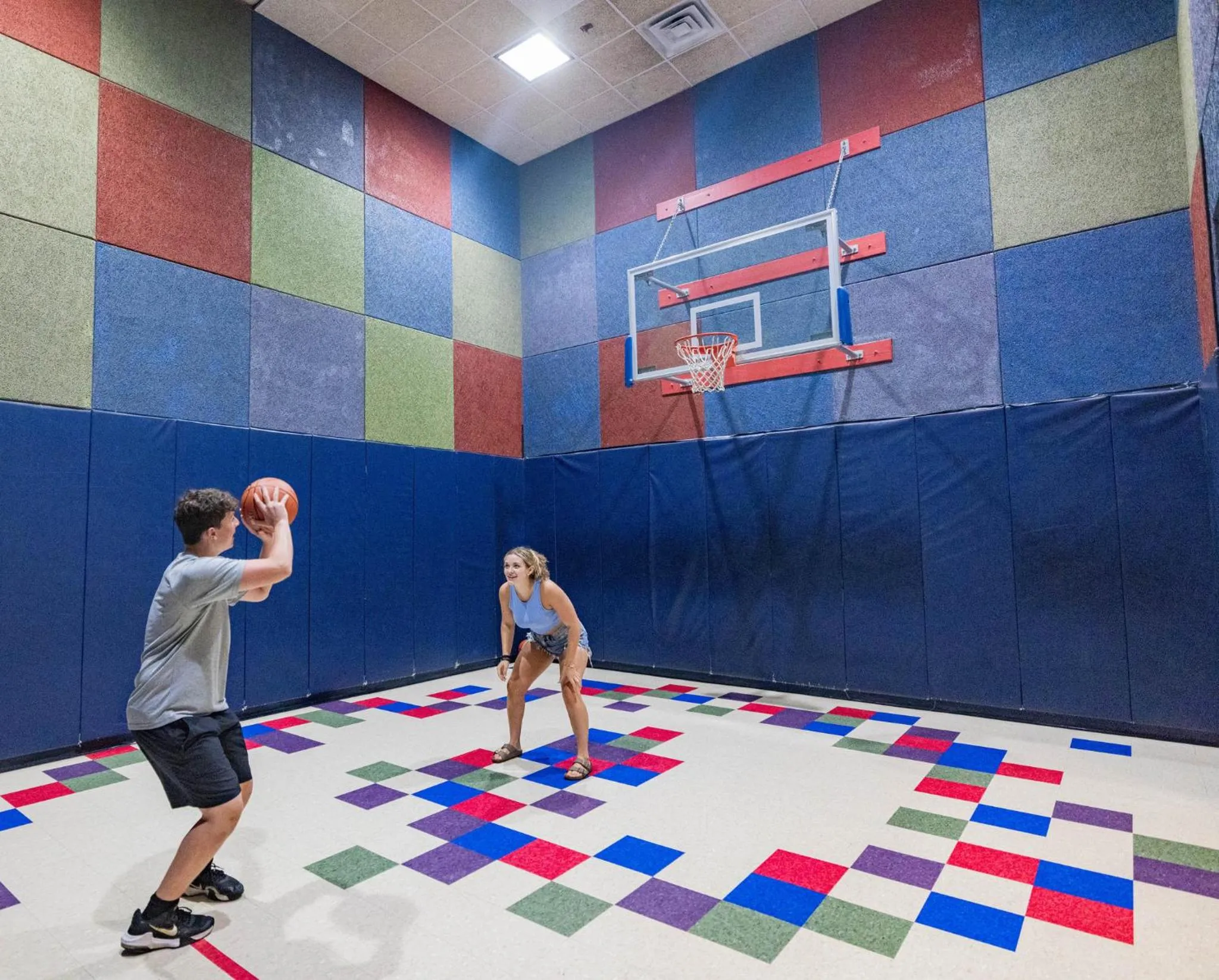 Fitness centre/facilities in Crowne Plaza Lansing by IHG