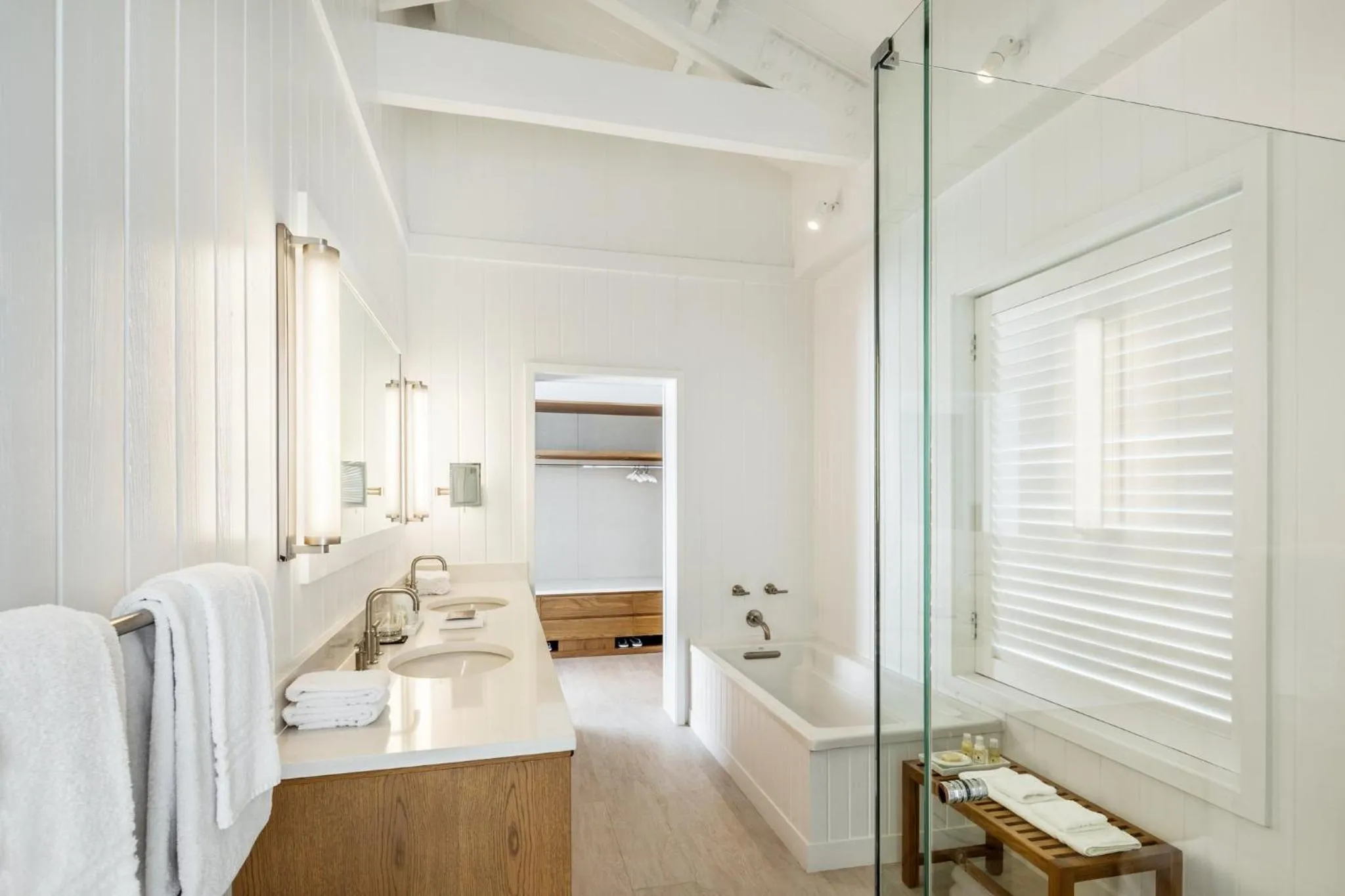 Bathroom, Bed in COMO Parrot Cay
