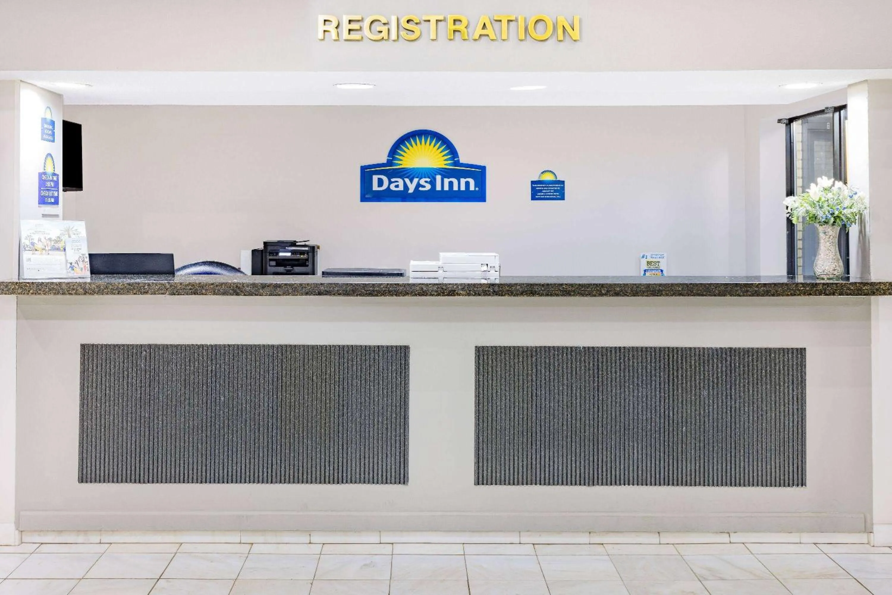 Lobby or reception in Days Inn by Wyndham Spartanburg Waccamaw