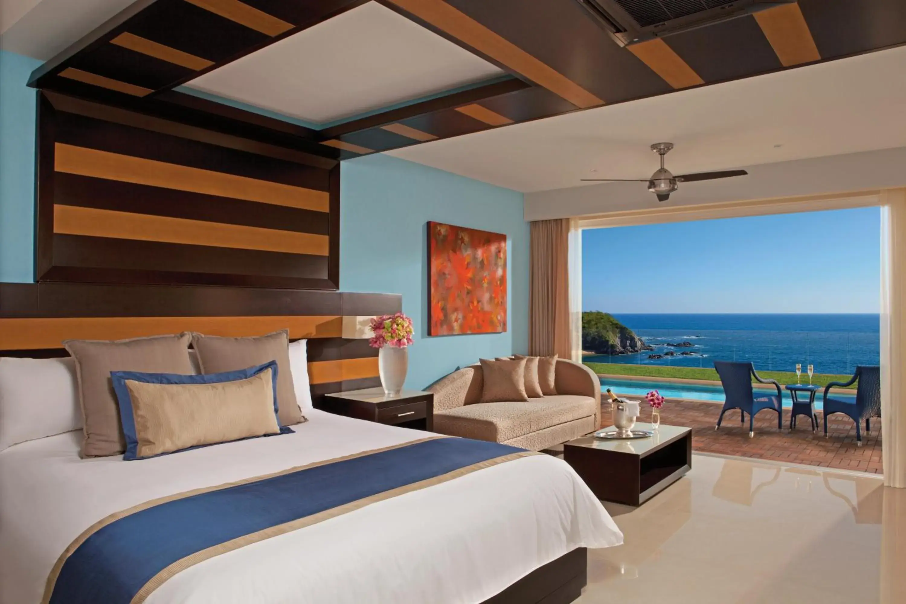 Bed in Secrets Huatulco Resort & Spa Bed in Secrets Huatulco Resort & Spa