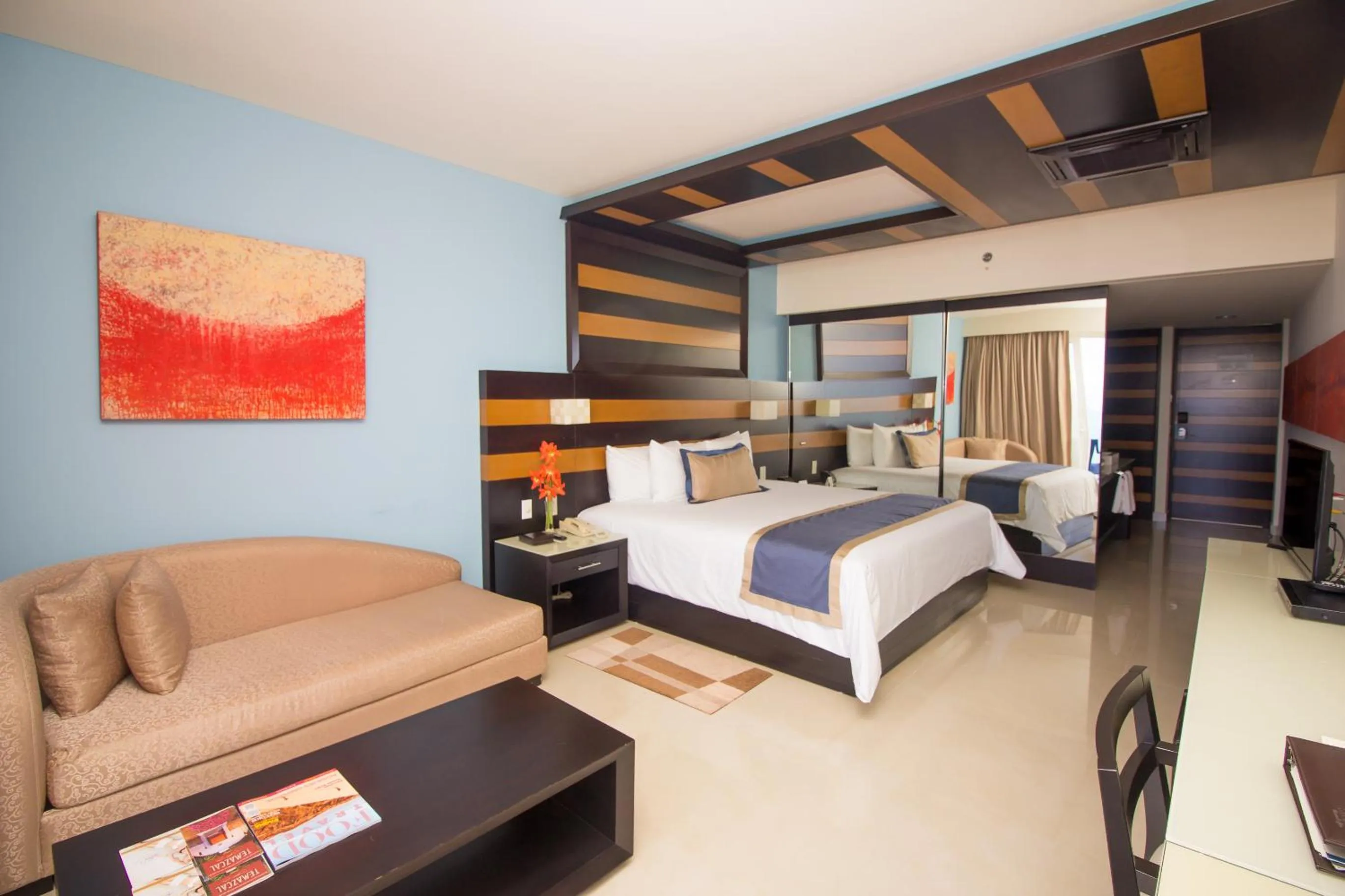 Bed in Secrets Huatulco Resort & Spa