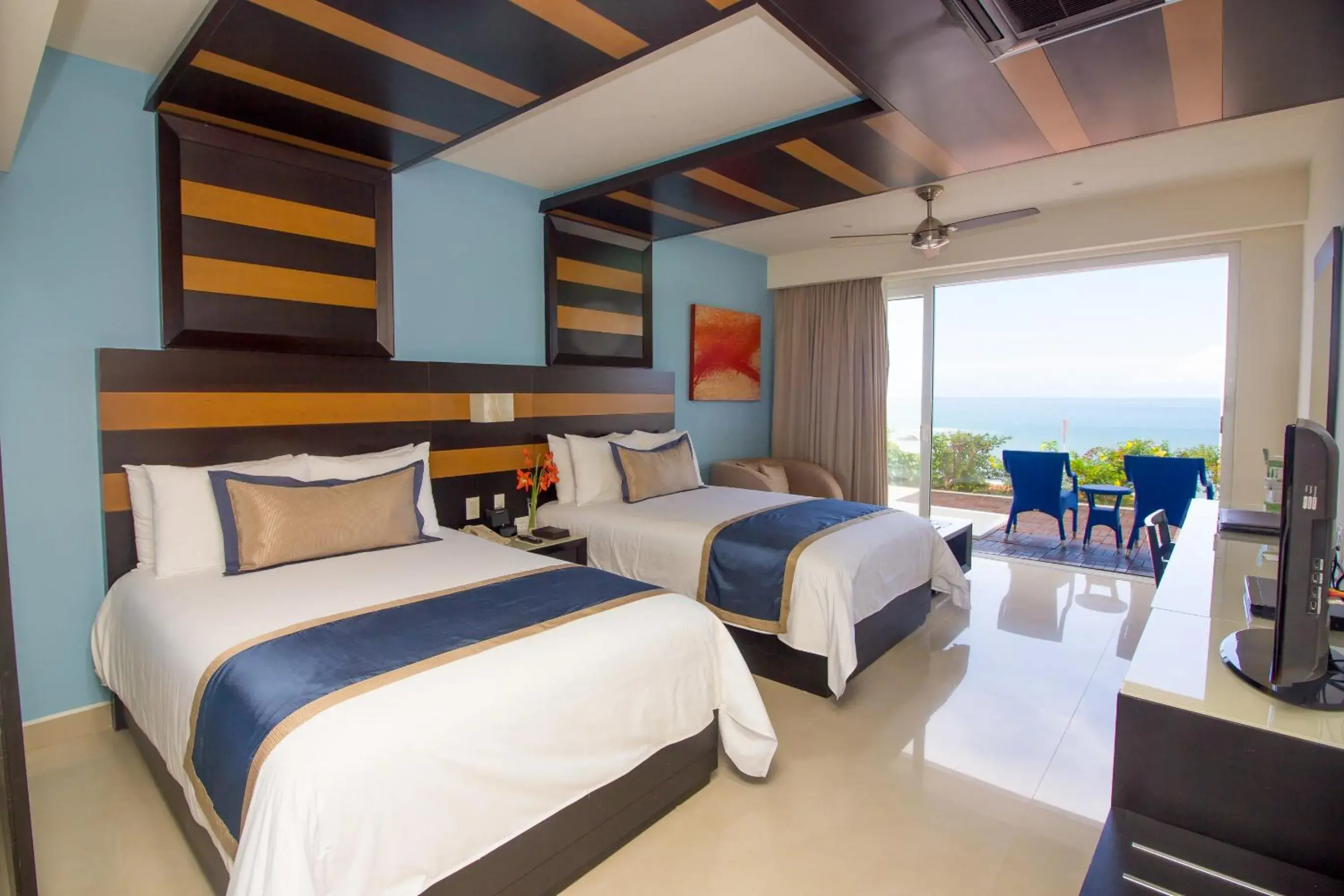 Bed in Secrets Huatulco Resort & Spa Bed in Secrets Huatulco Resort & Spa