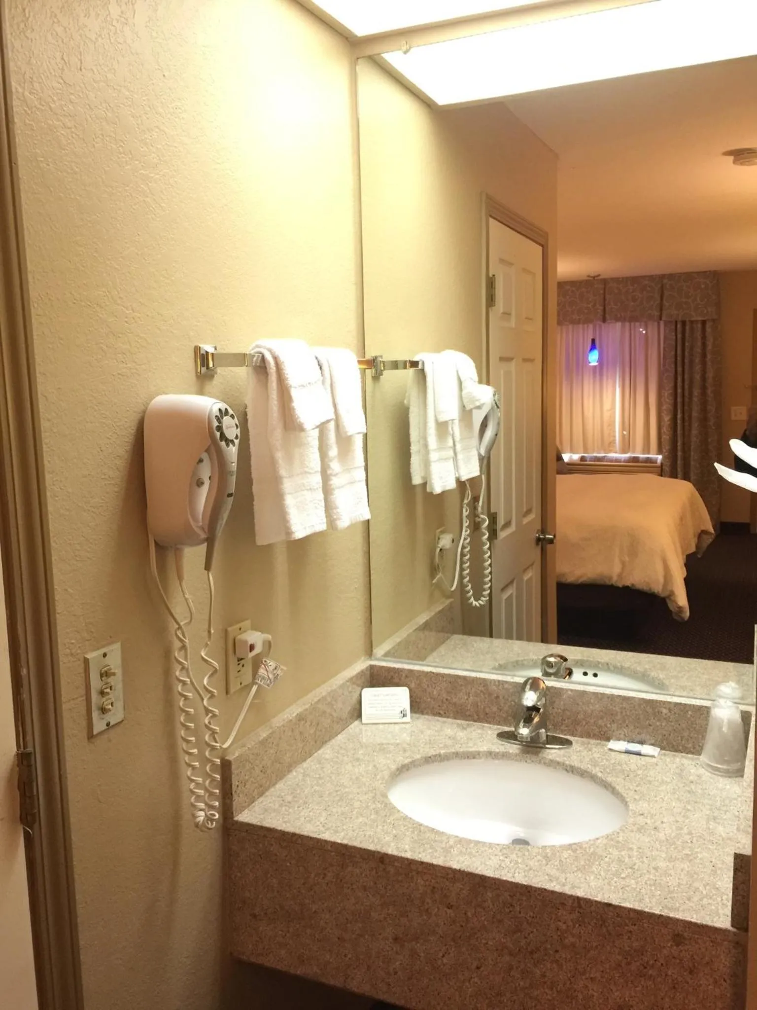 Area and facilities, Bathroom in Americas Best Value Inn - Garden City