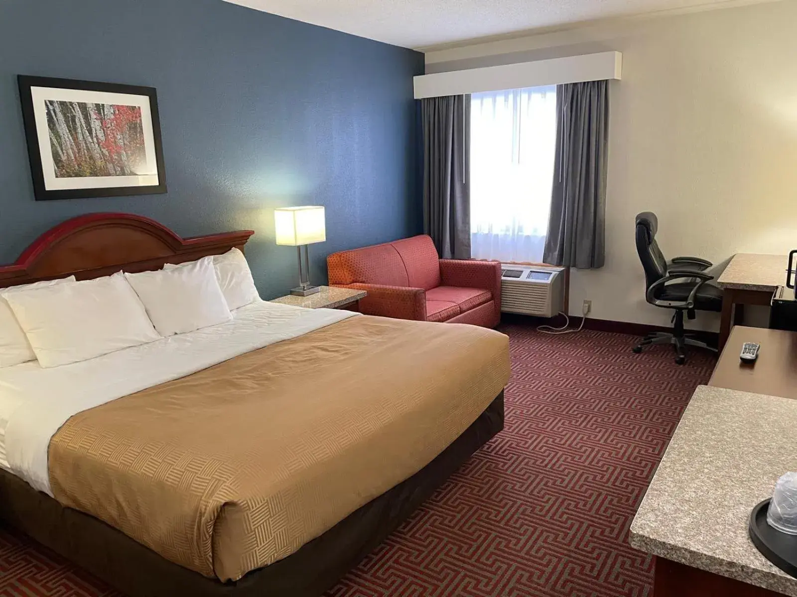 Bedroom, Bed in Clarion Inn I-94 near Expo Center Bedroom, Bed in Clarion Inn I-94 near Expo Center