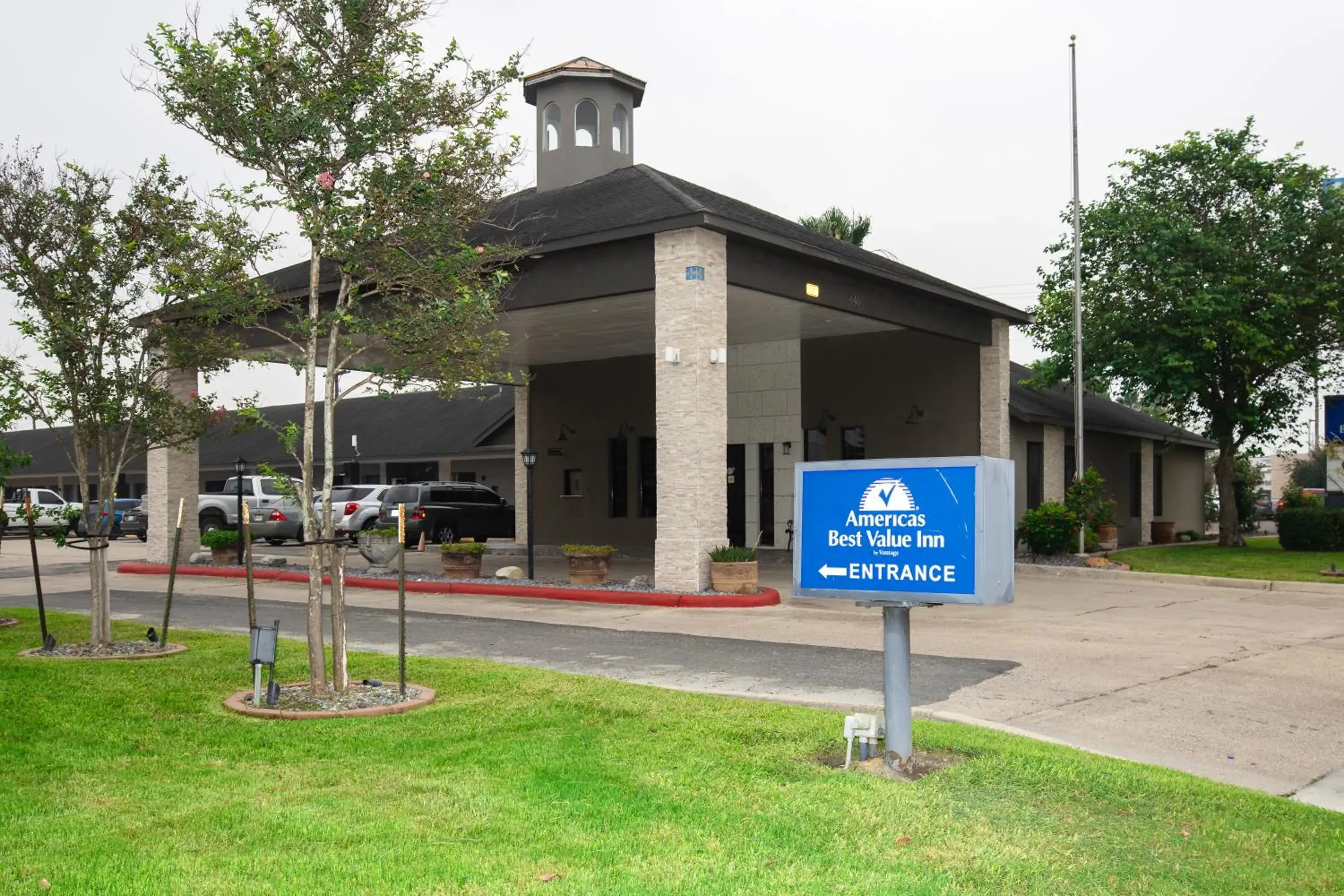 Property building in Americas Best Value Inn Harlingen Property building in Americas Best Value Inn Harlingen