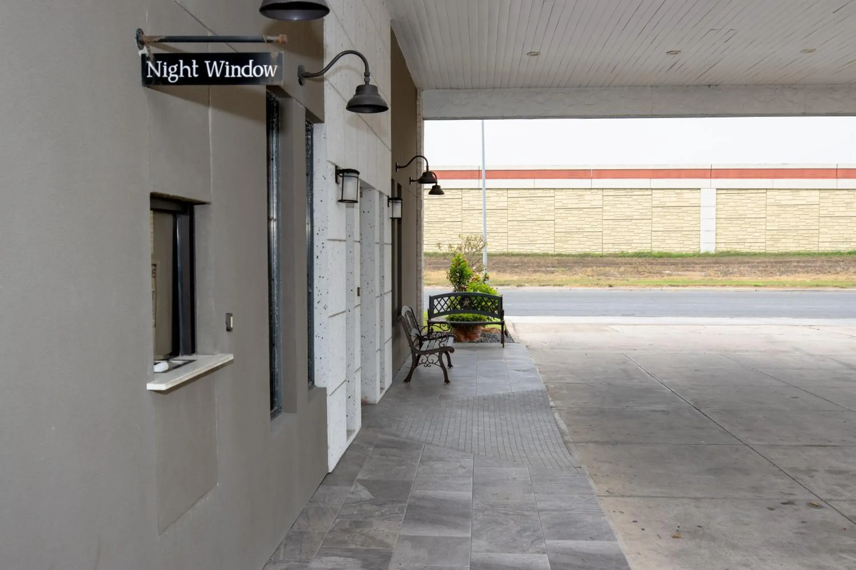 Property building in Americas Best Value Inn Harlingen Property building in Americas Best Value Inn Harlingen