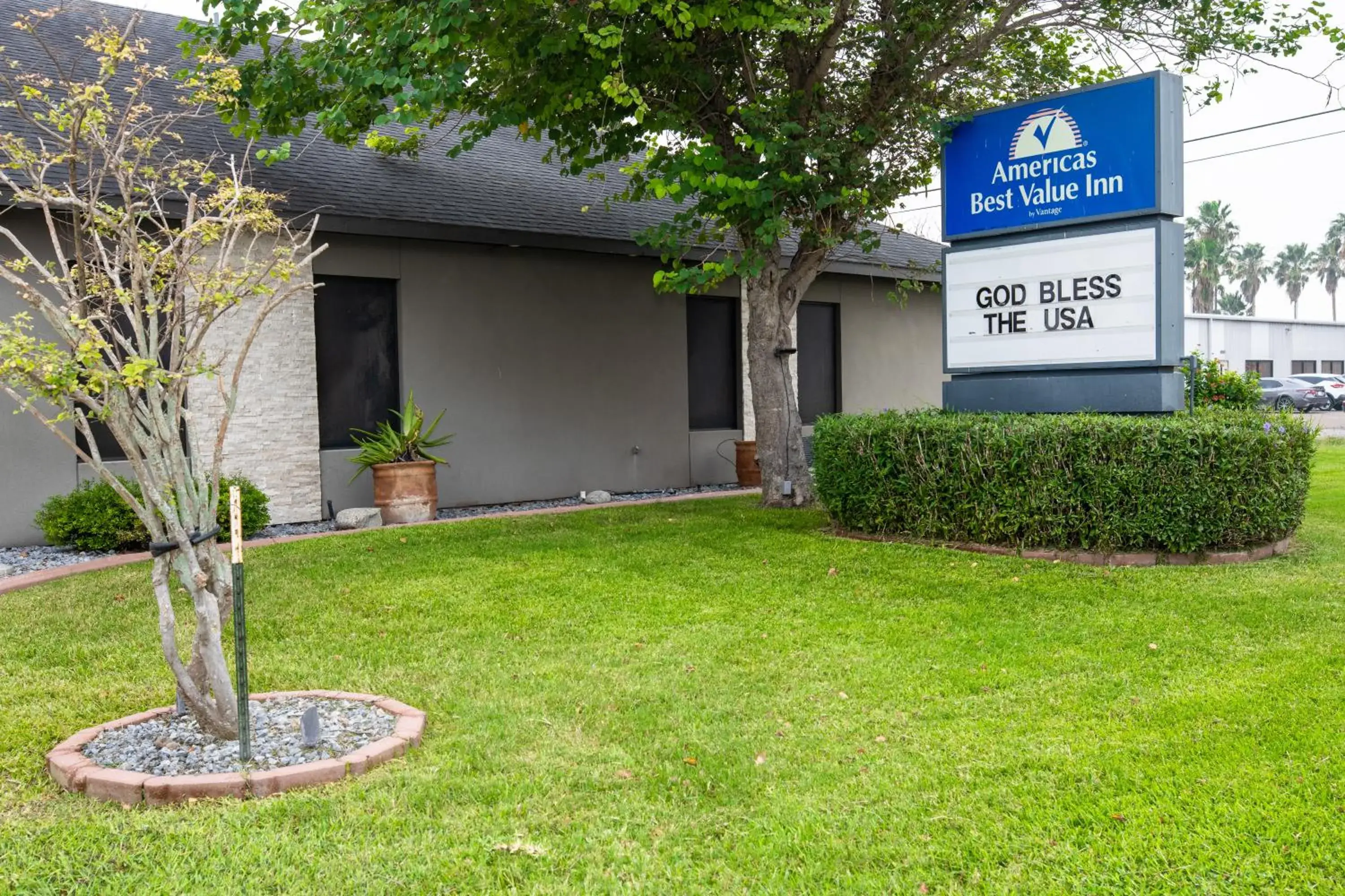 Property building in Americas Best Value Inn Harlingen Property building in Americas Best Value Inn Harlingen