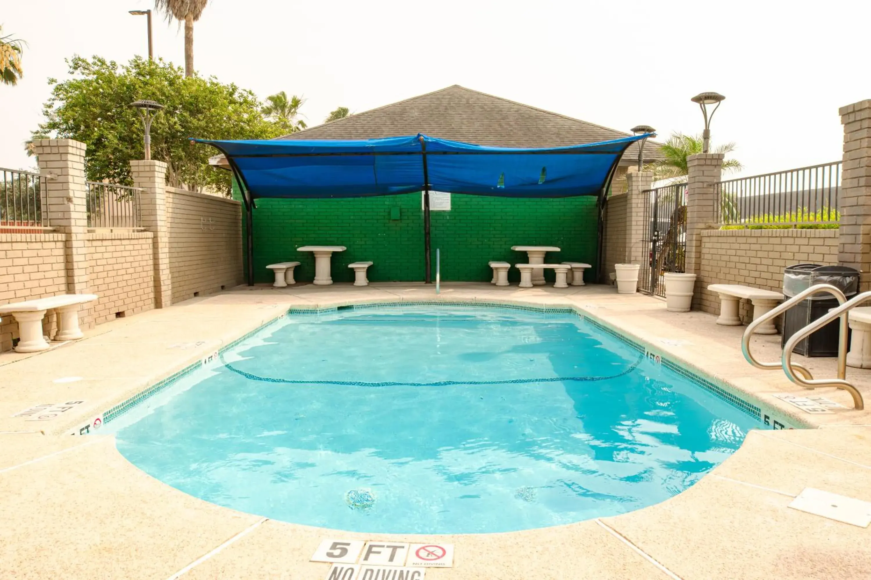 Pool view in Americas Best Value Inn Harlingen Pool view in Americas Best Value Inn Harlingen
