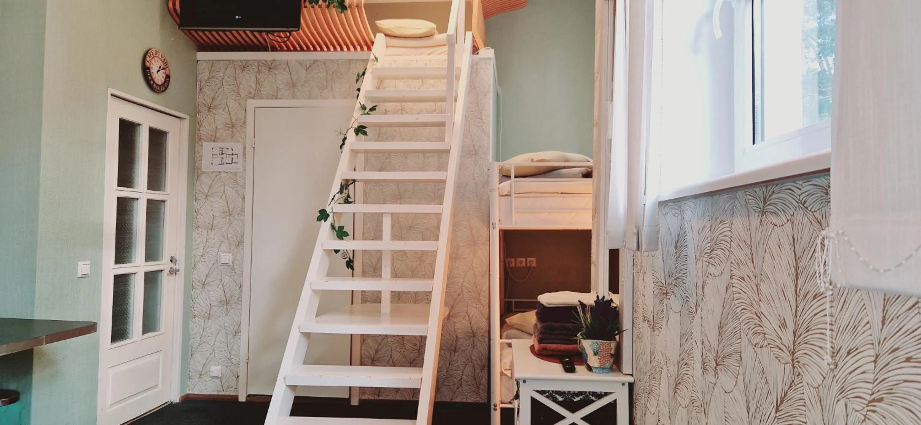 Freedom65 Hostel and Caravan