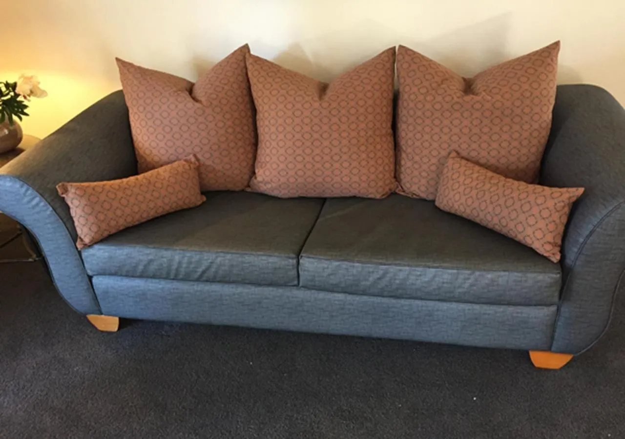 Living room in Mountain Chalets Motel