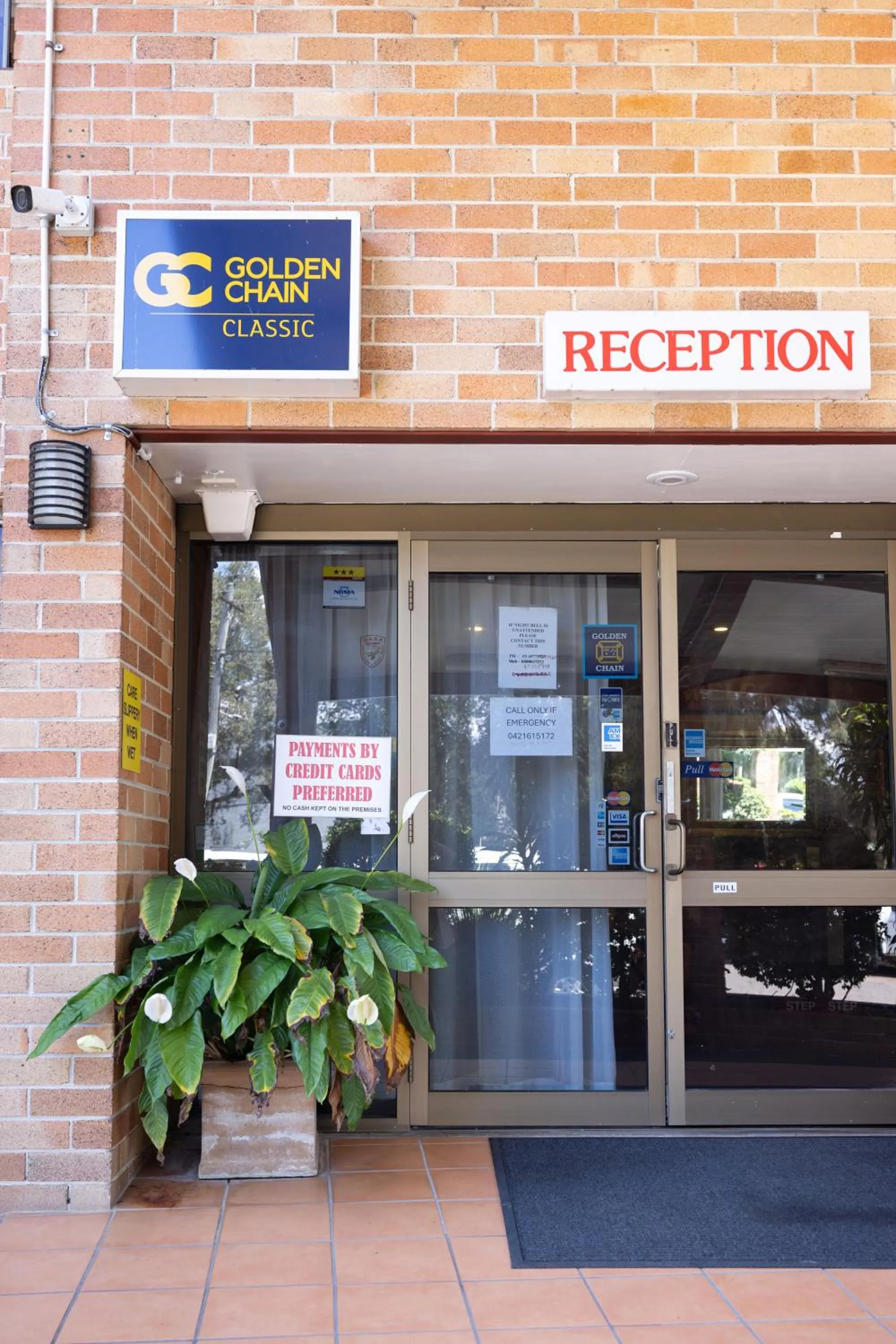 Windsor River View Inn