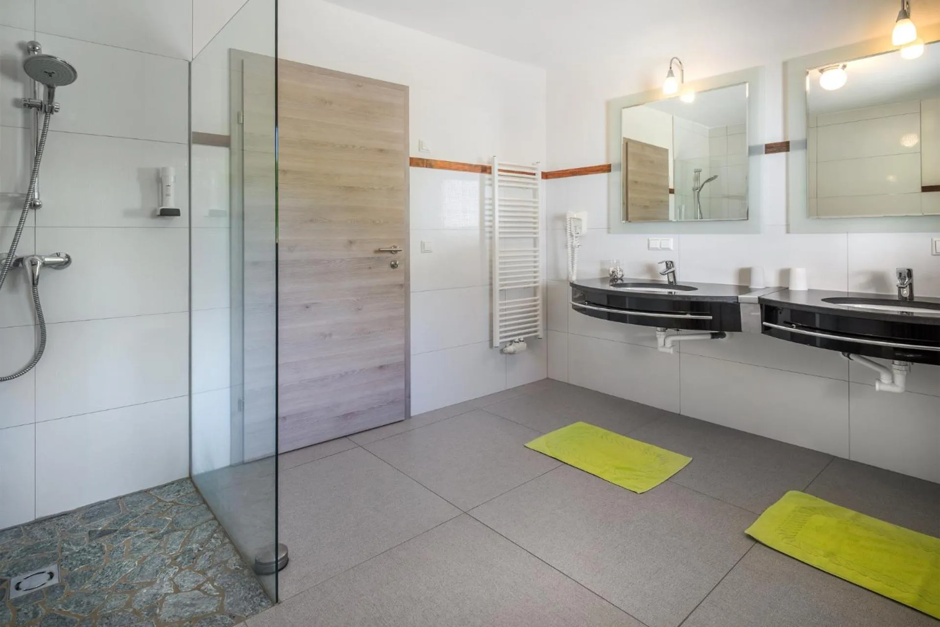 Bathroom in Feriendorf Edelweiss