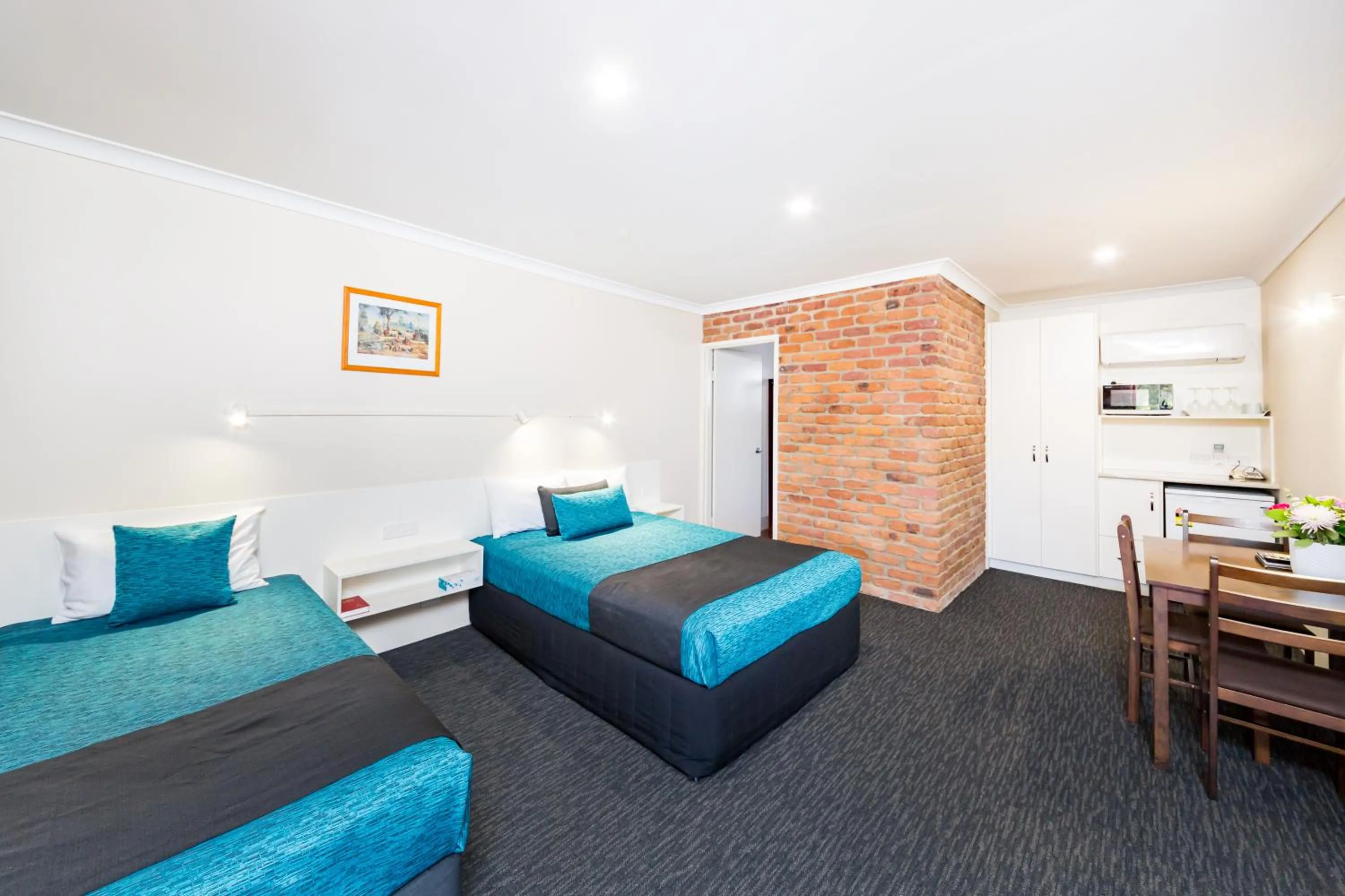 Photo of the whole room in Wondai Colonial Motel & Ivory's Restaurant