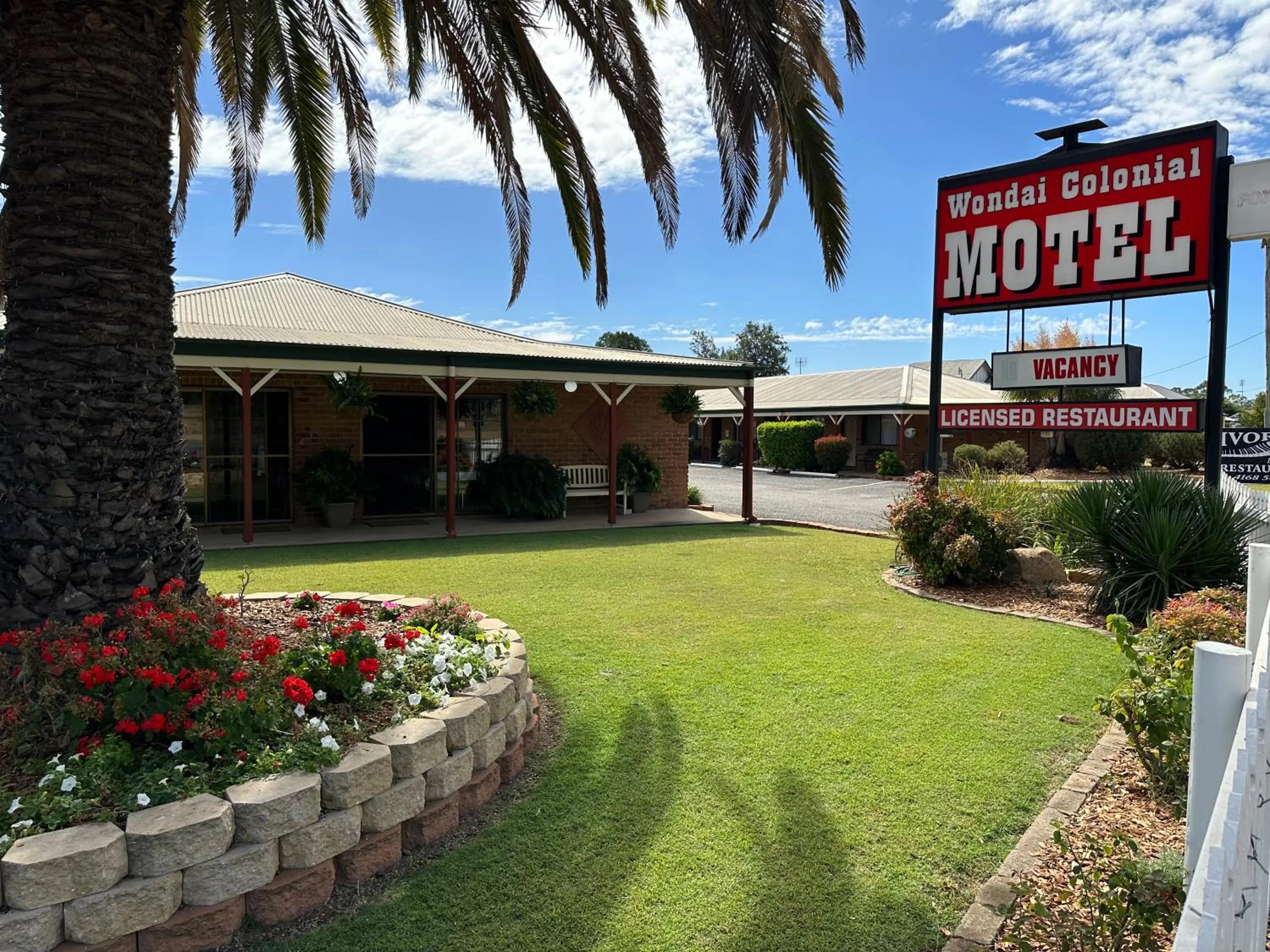 Property building in Wondai Colonial Motel & Ivory's Restaurant