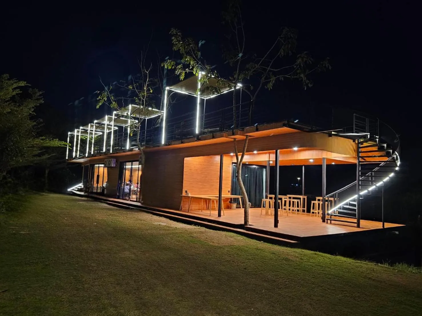 Restaurant/places to eat in Saithong Resort