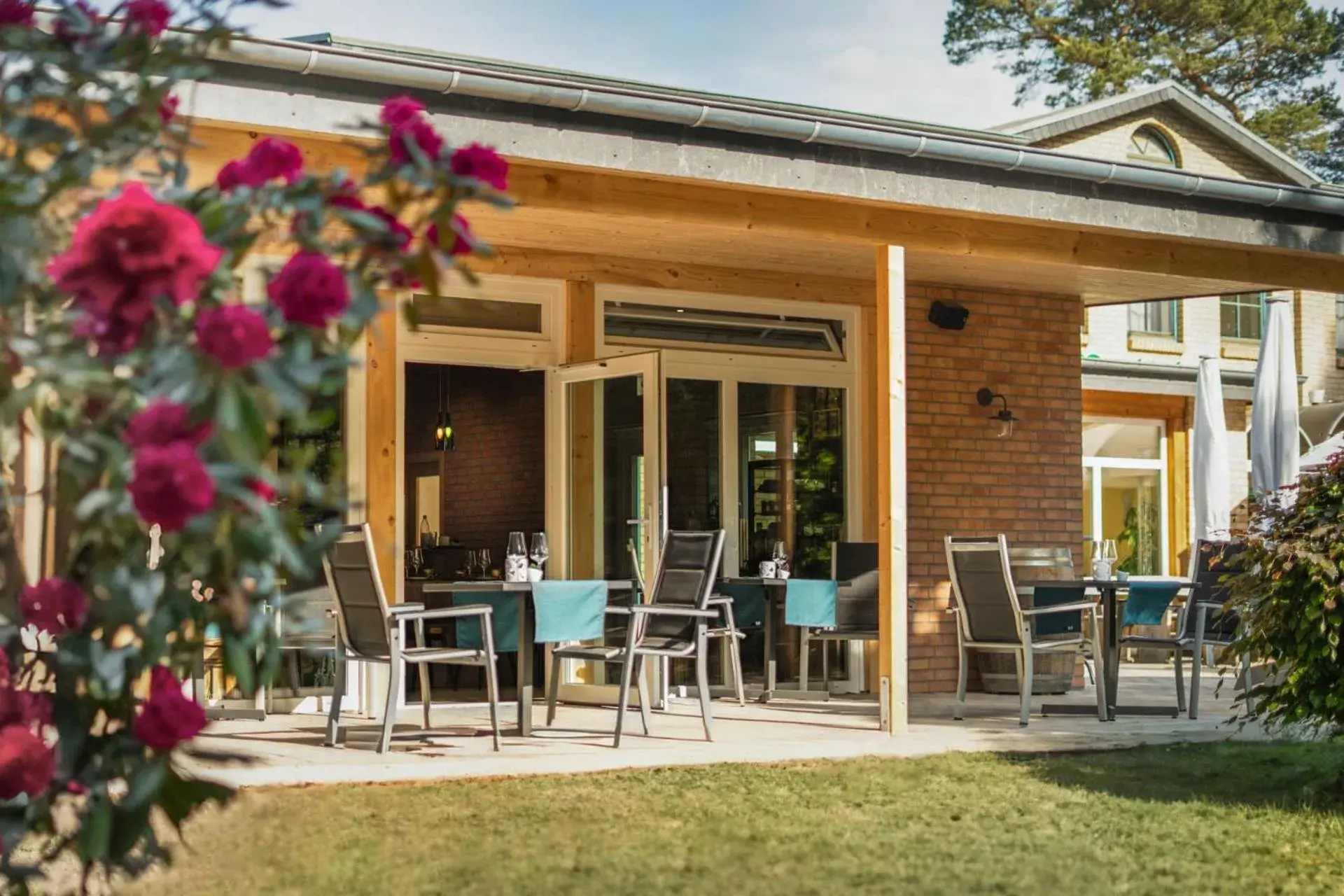 Property building in Waldhotel Property building in Waldhotel